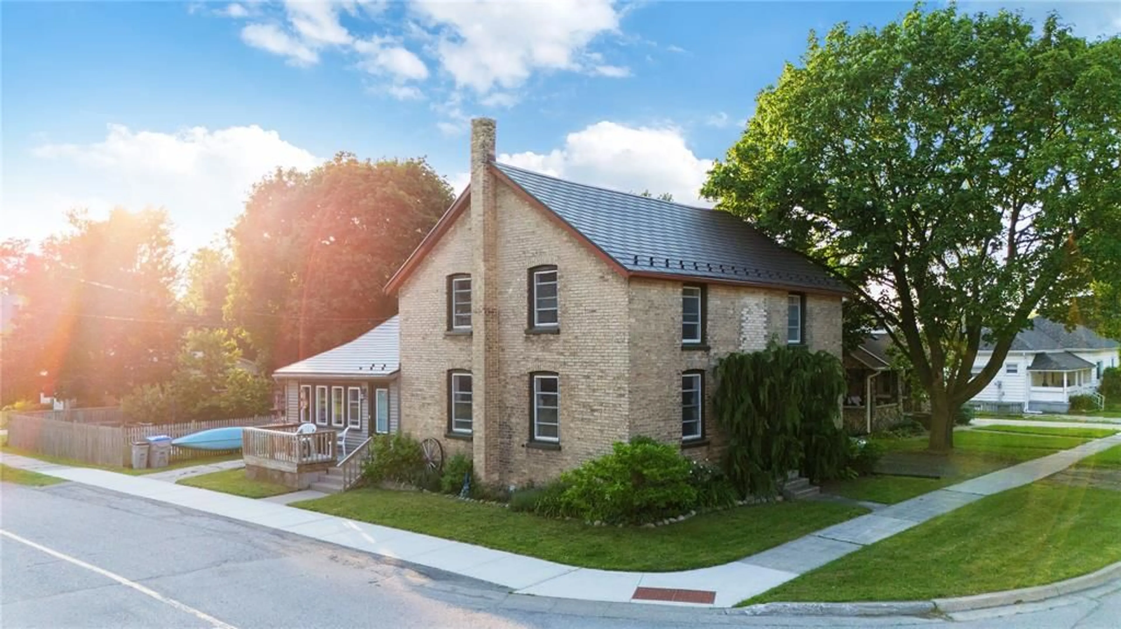 A pic from outside/outdoor area/front of a property/back of a property/a pic from drone, building for 26 MAIN St, Lambton Shores Ontario N0N 1J0