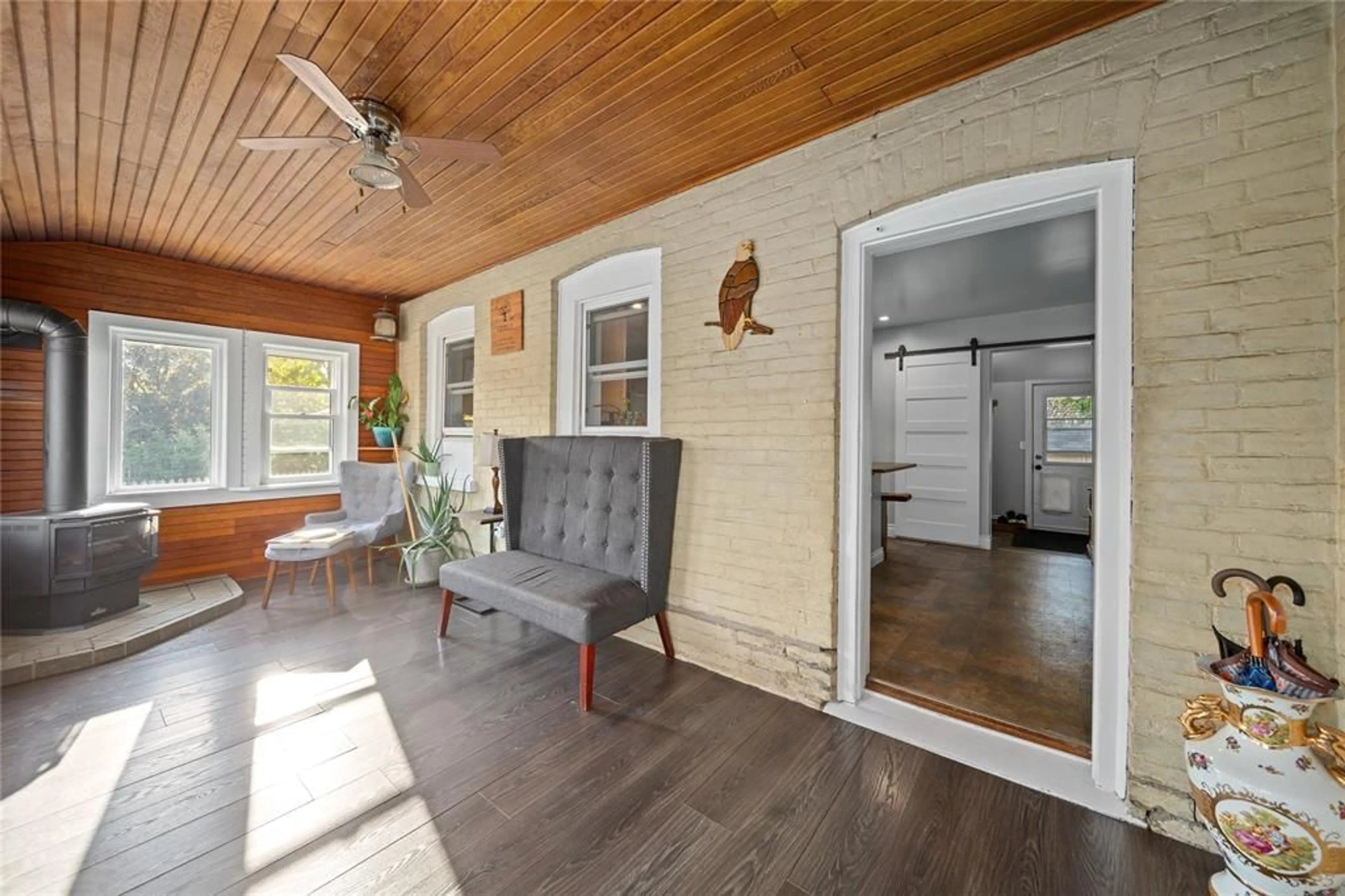 Indoor entryway for 26 MAIN St, Lambton Shores Ontario N0N 1J0