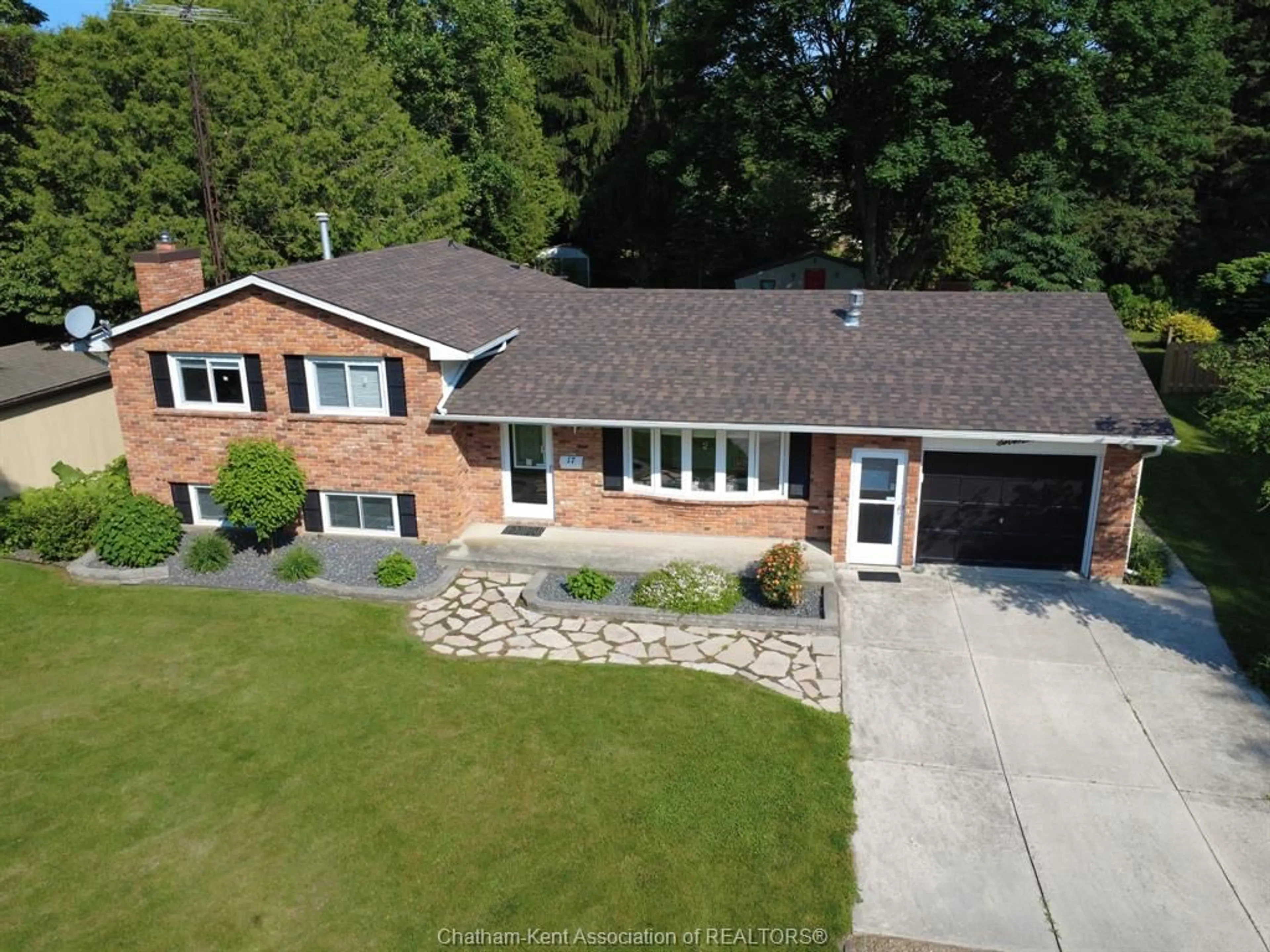 A pic from outside/outdoor area/front of a property/back of a property/a pic from drone, street for 17 Garry Ave, Blenheim Ontario N0P 1A0