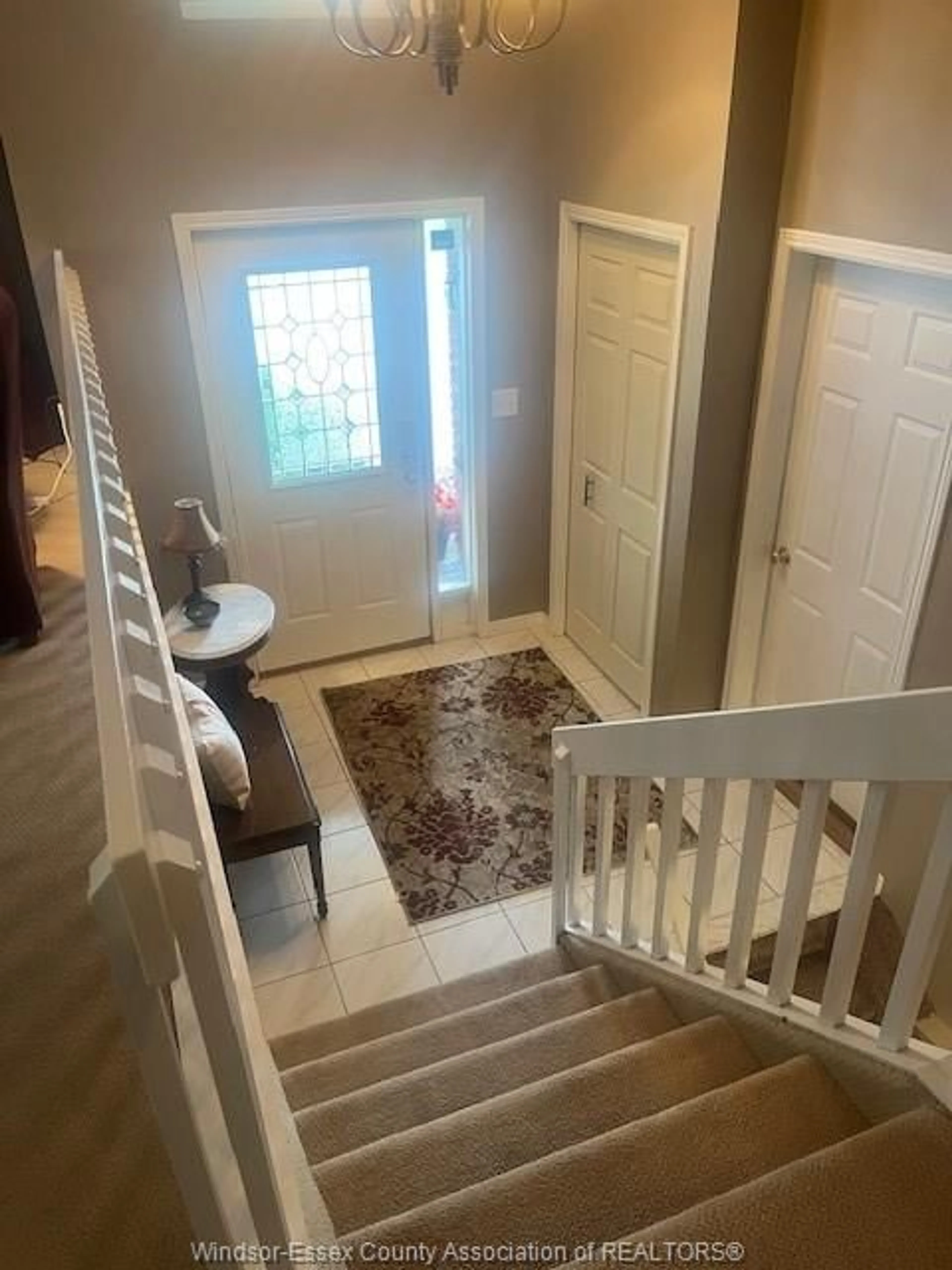 Indoor entryway for 12410 MEANDER Cres, Tecumseh Ontario N8N 4P3