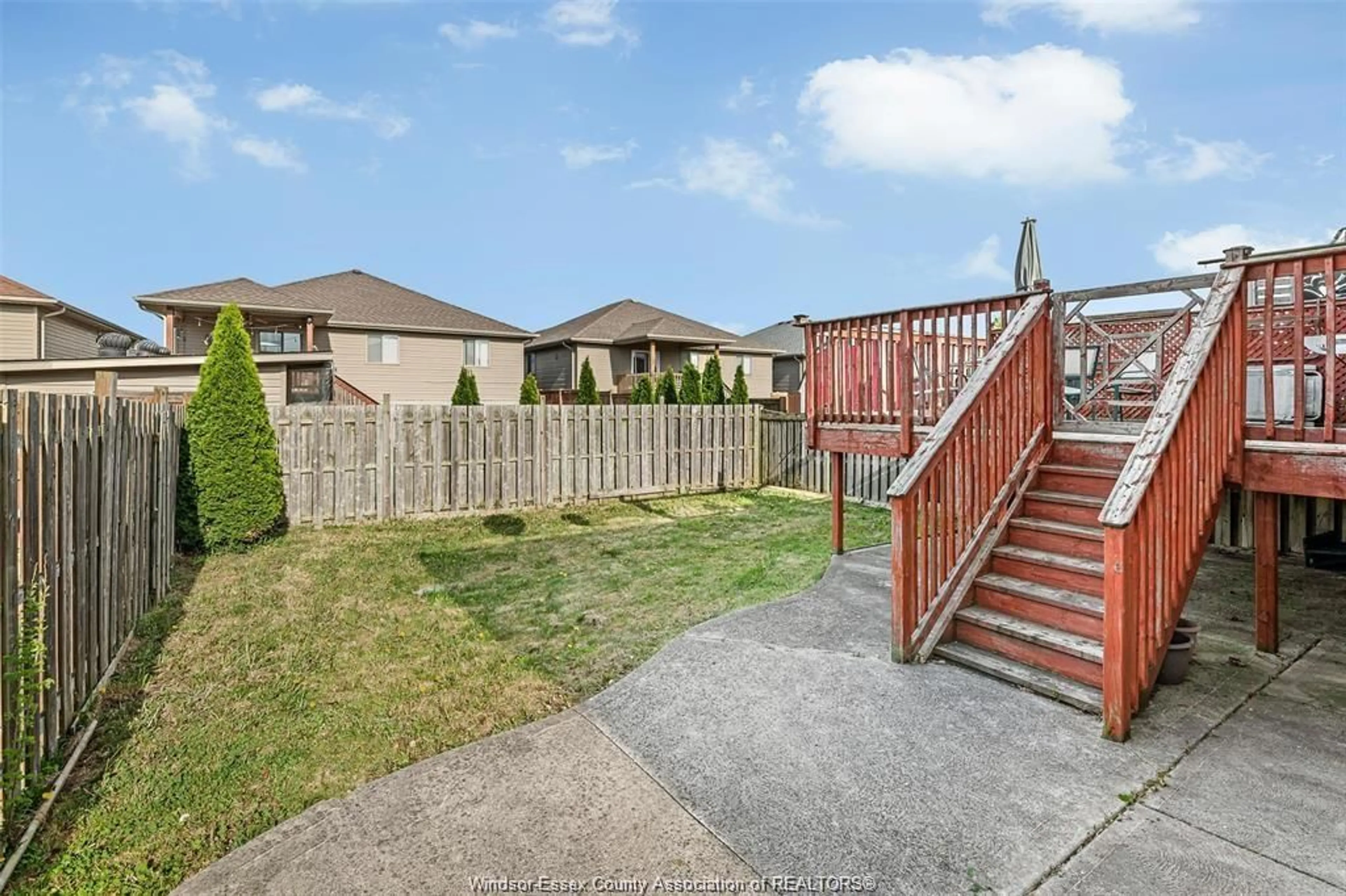A pic from outside/outdoor area/front of a property/back of a property/a pic from drone, street for 3142 SEVILLE, Windsor Ontario N8N 0A2