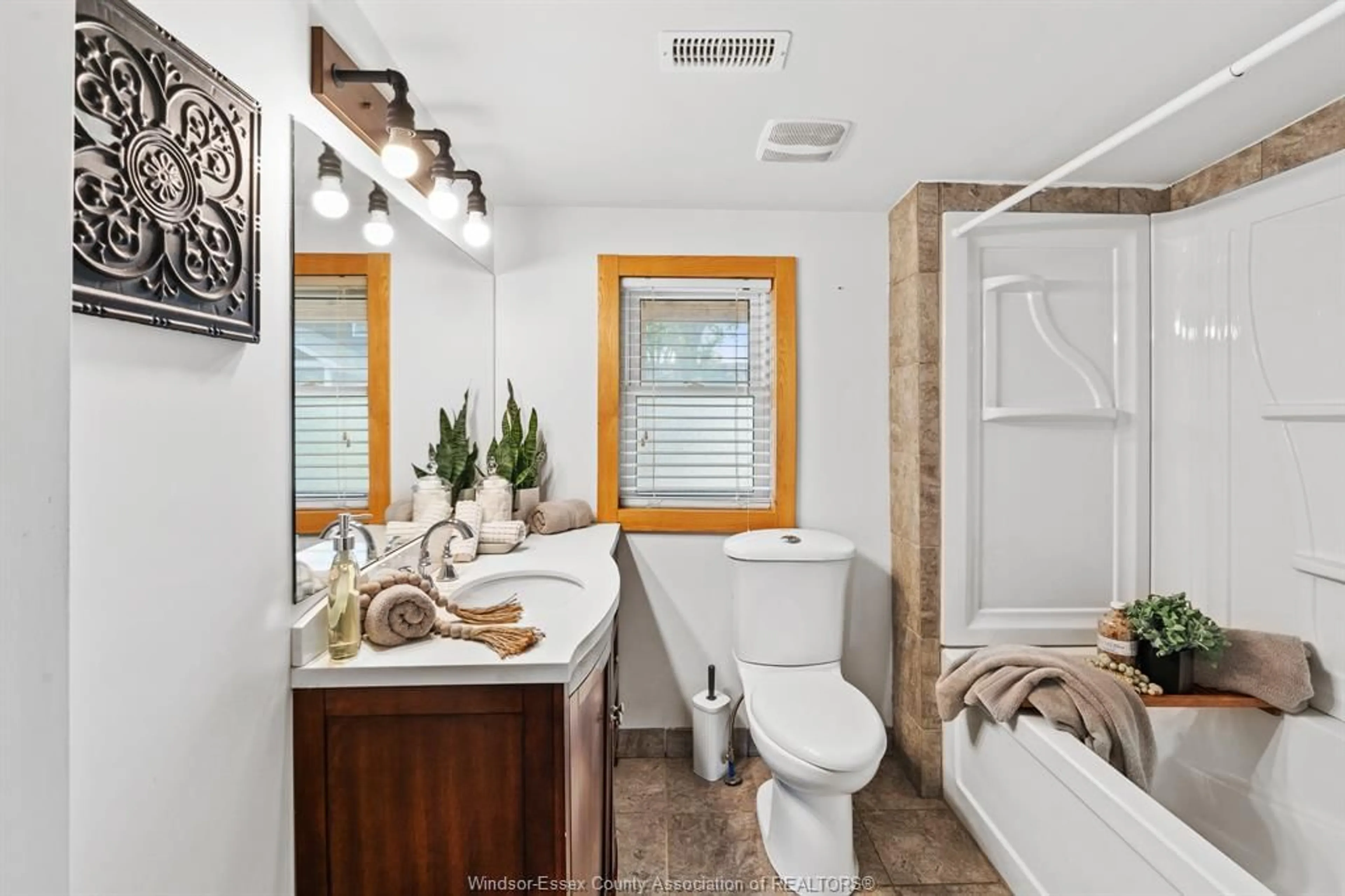 Contemporary bathroom, ceramic/tile floor for 332 MILO Rd, Mersea Ontario N0P 2P0