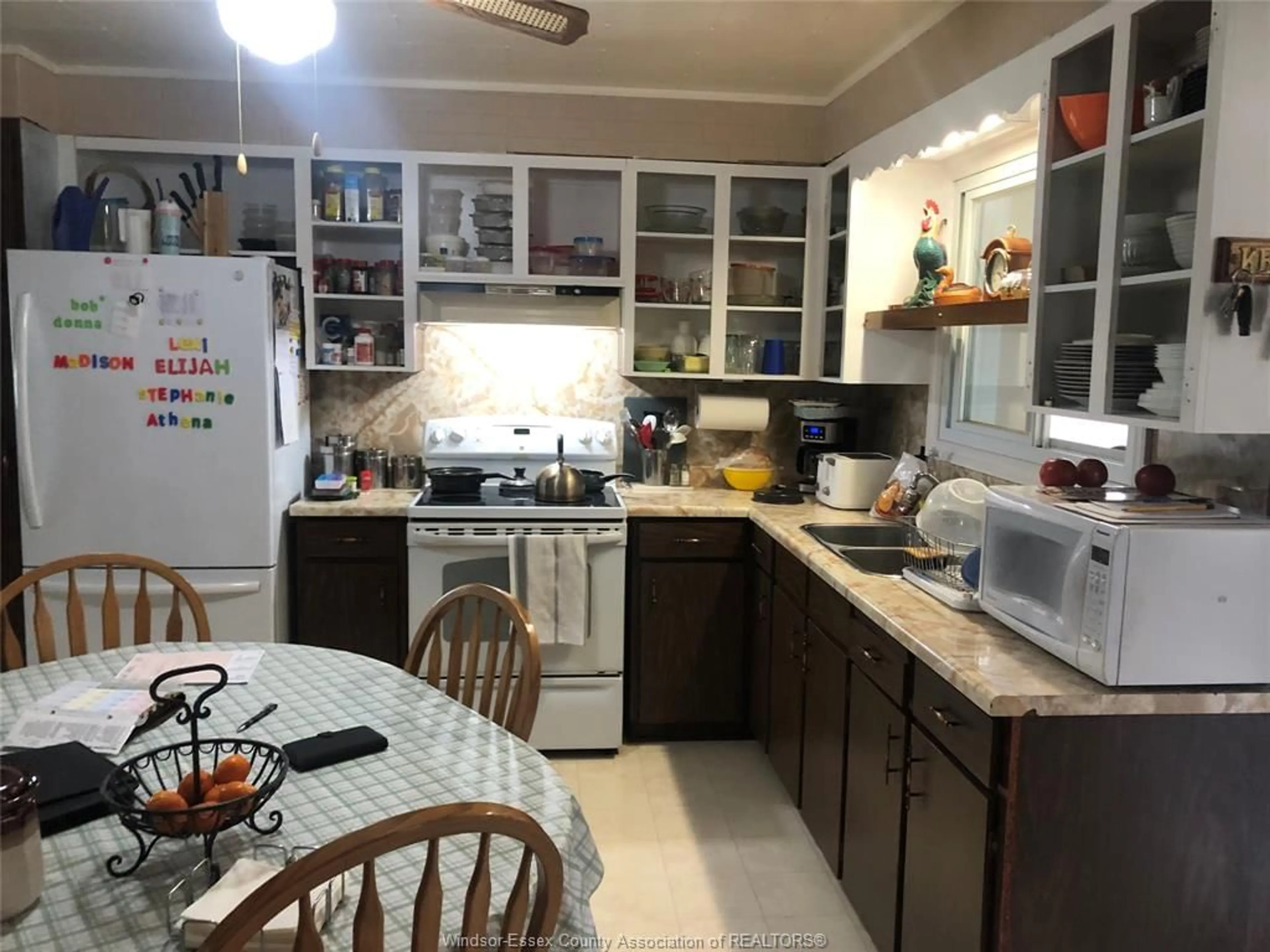 Standard kitchen, unknown for 2265 FOREST Ave, Windsor Ontario N8W 2G7