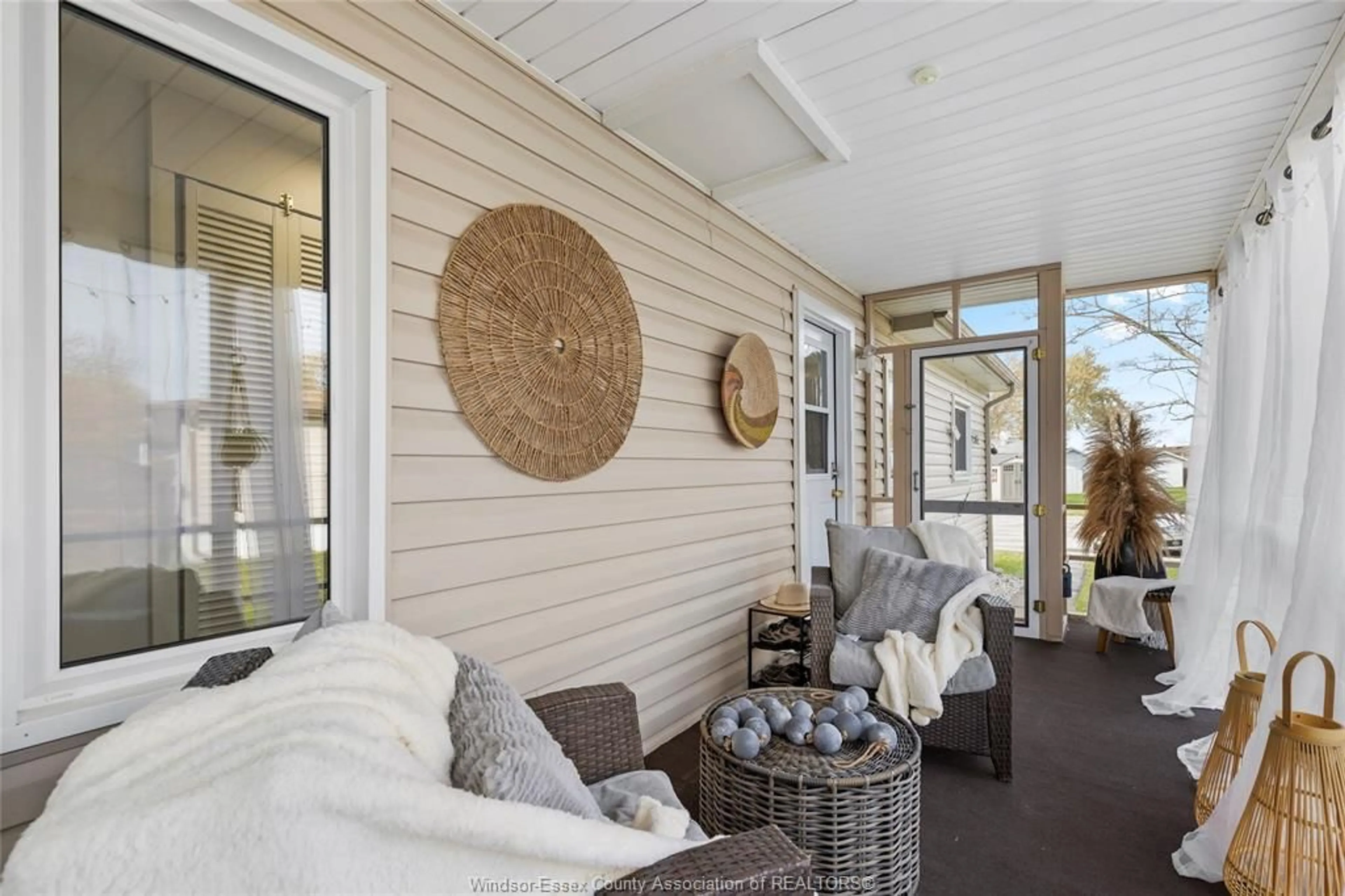 Patio, street for 3 LILAC Crt, McGregor Ontario N0R 1J0