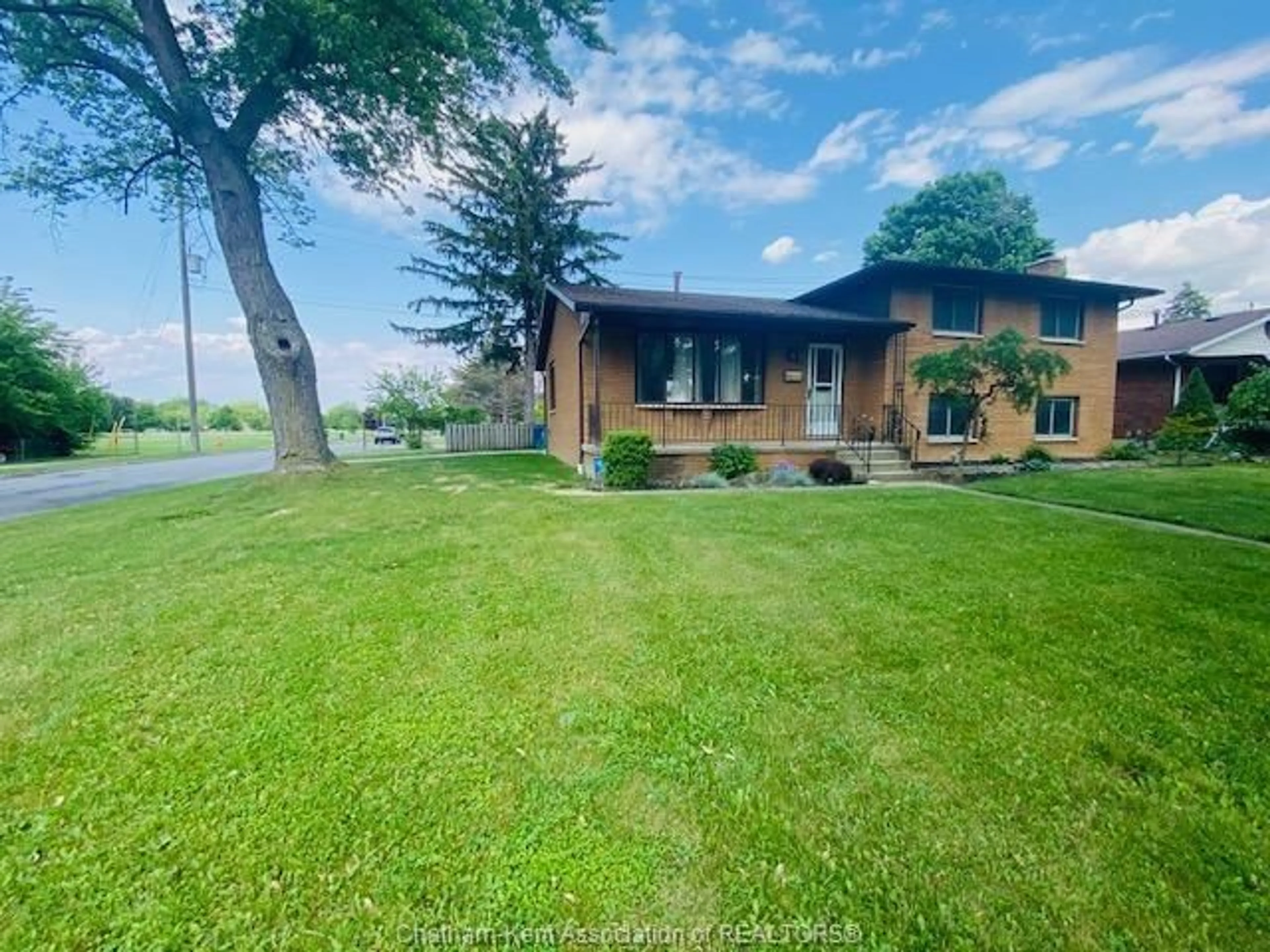 A pic from outside/outdoor area/front of a property/back of a property/a pic from drone, water/lake/river/ocean view for 248 BALDOON Rd, Chatham Ontario N7L 1E3