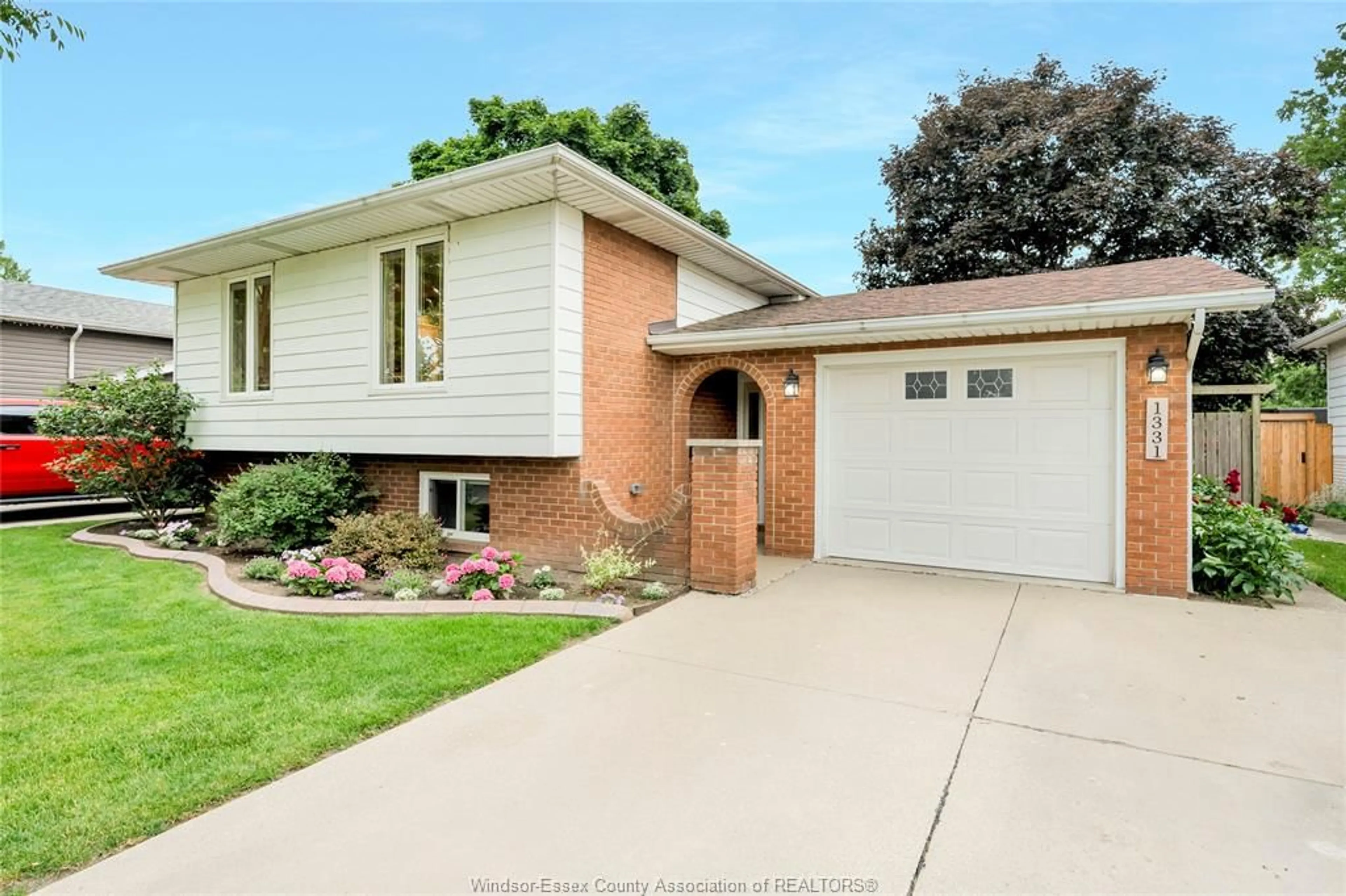 Home with brick exterior material, street for 1331 ISABELLE Pl, Windsor Ontario N8S 4J4
