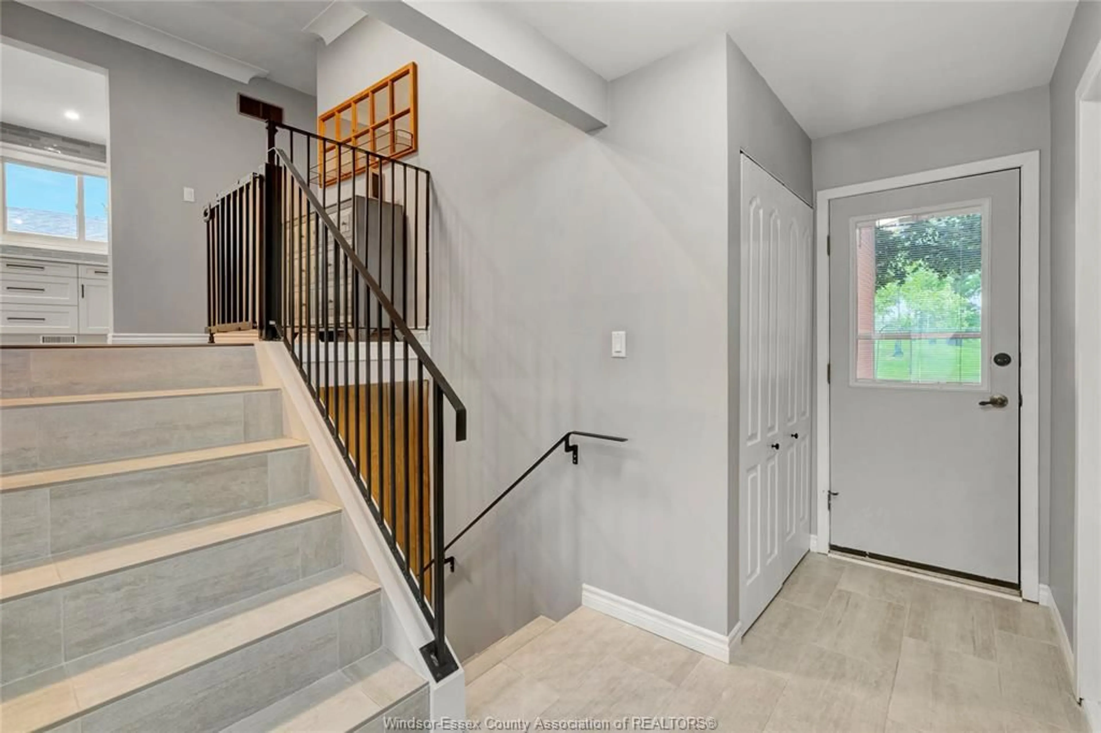 Unknown for 1331 ISABELLE Pl, Windsor Ontario N8S 4J4