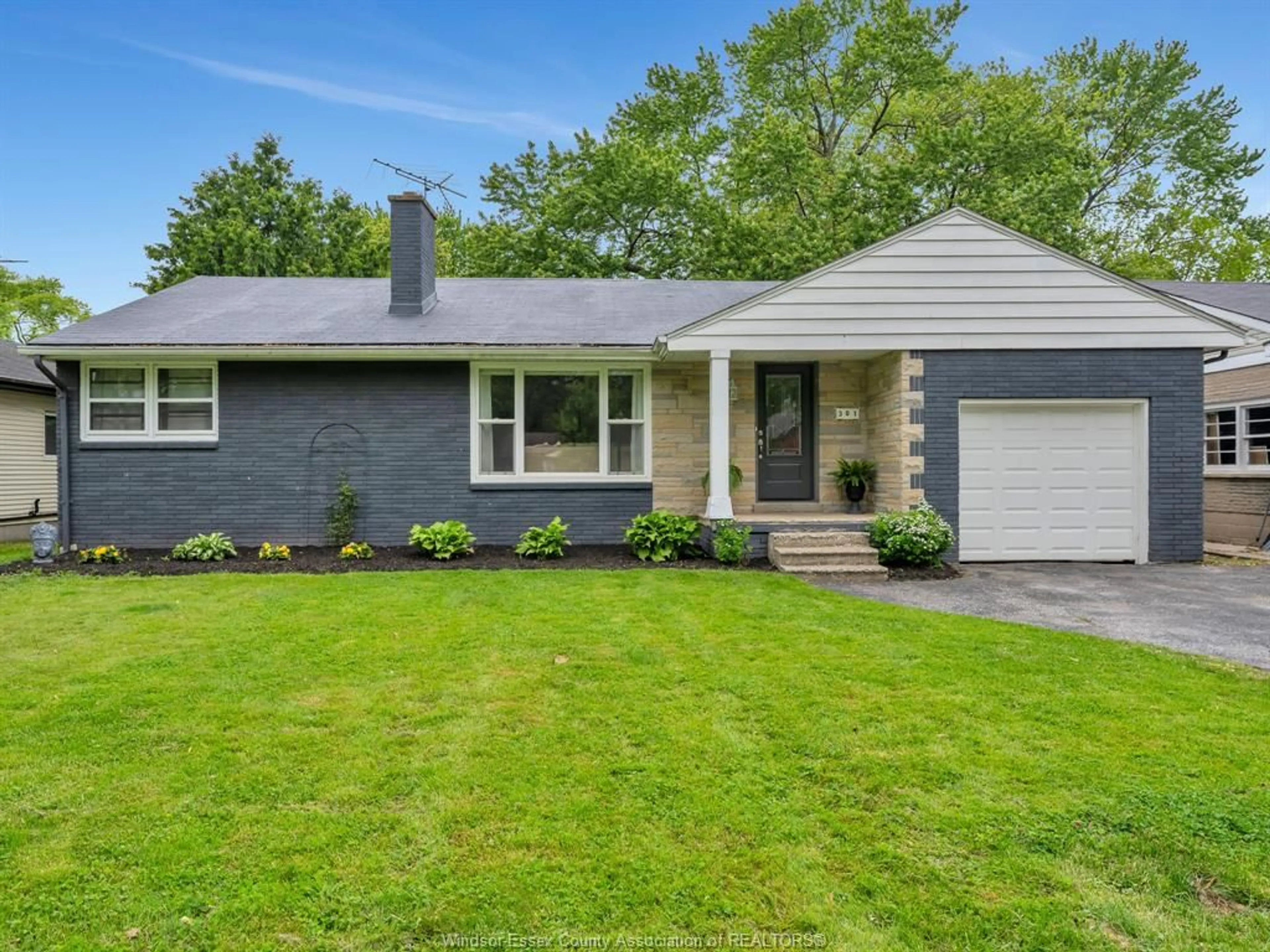 Home with brick exterior material, street for 301 ARLINGTON Blvd, Tecumseh Ontario N9N 2J8