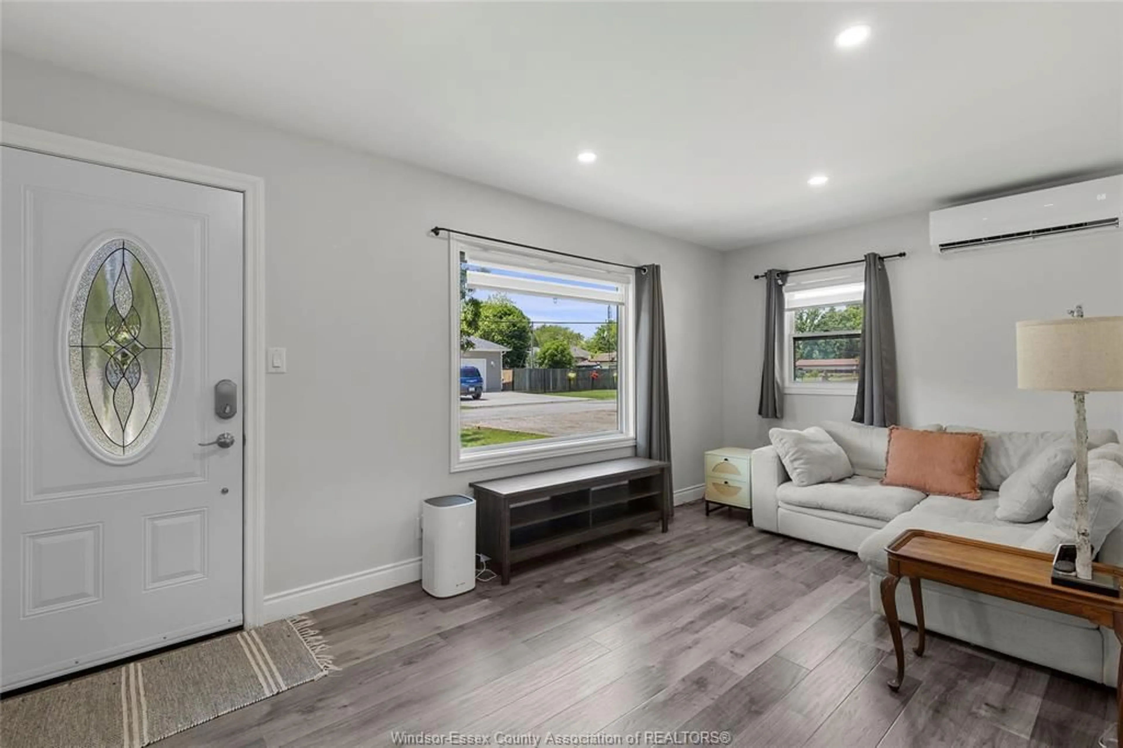 Living room with furniture, unknown for 114 NOTTINGHAM, Colchester Ontario N0R 1G0
