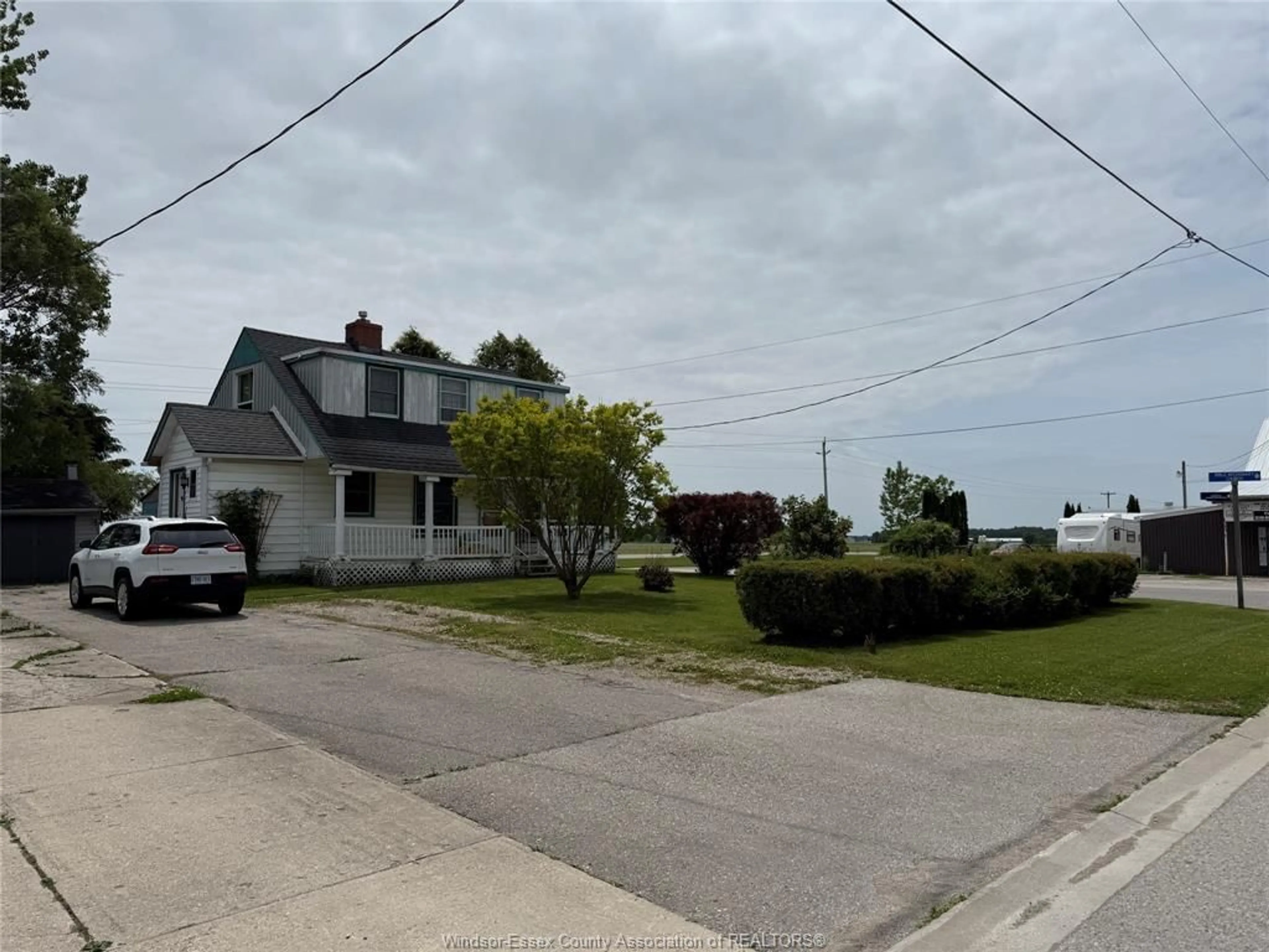 A pic from outside/outdoor area/front of a property/back of a property/a pic from drone, street for 2 Toronto Blvd, Clinton Ontario N0M 1L0