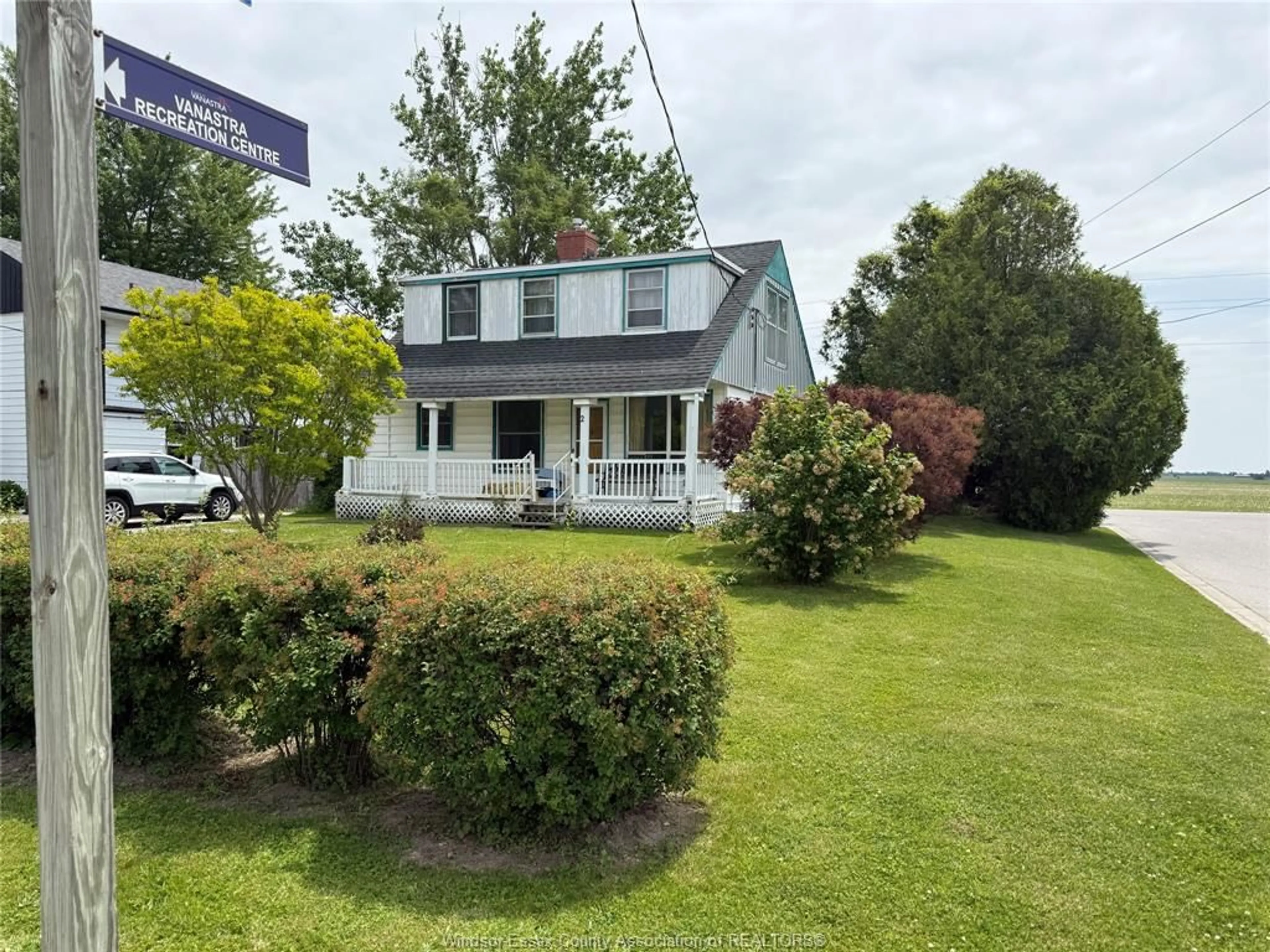 A pic from outside/outdoor area/front of a property/back of a property/a pic from drone, street for 2 Toronto Blvd, Clinton Ontario N0M 1L0