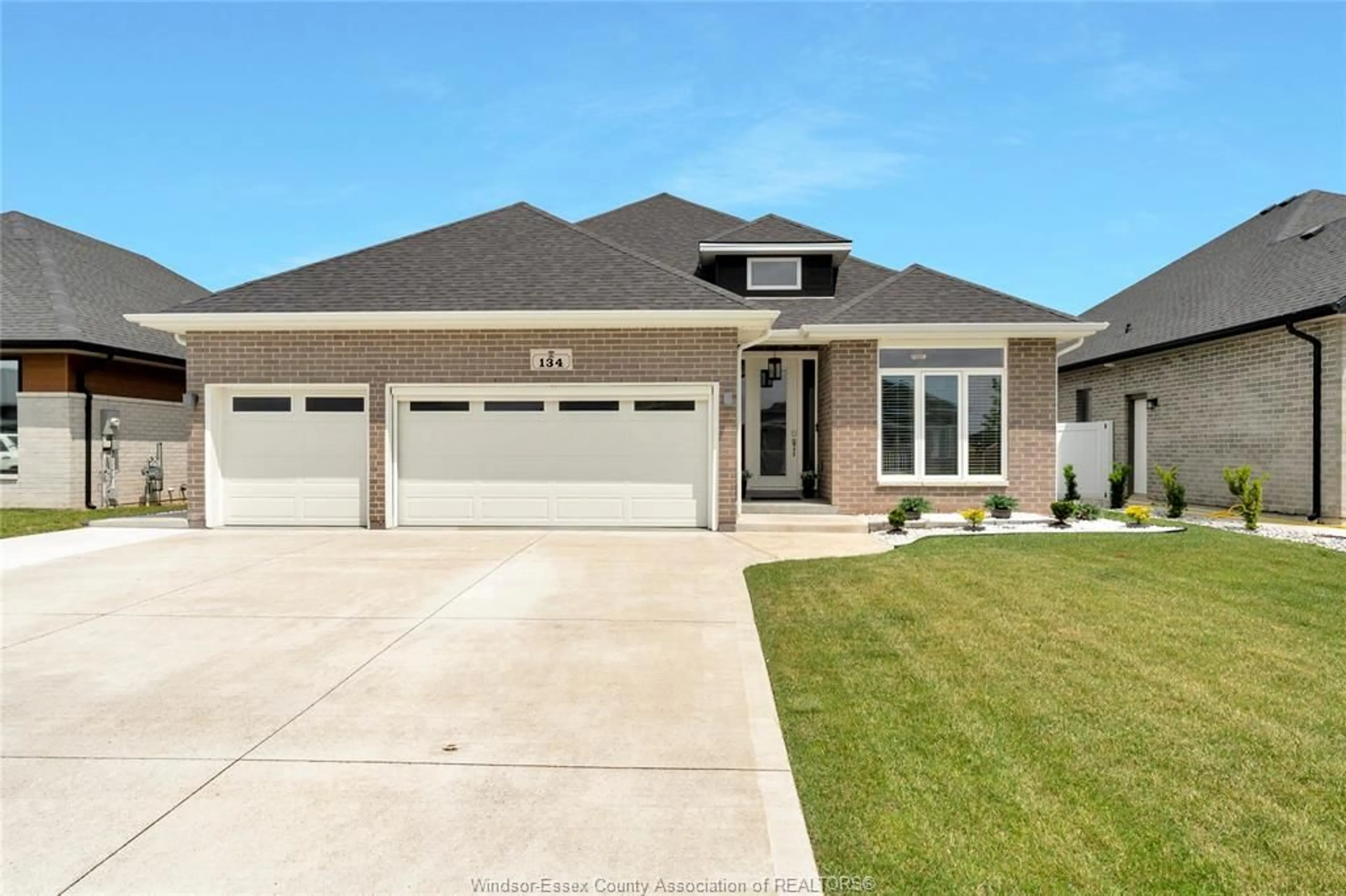 Home with vinyl exterior material, street for 134 DAVIS St, Amherstburg Ontario N9V 0G9