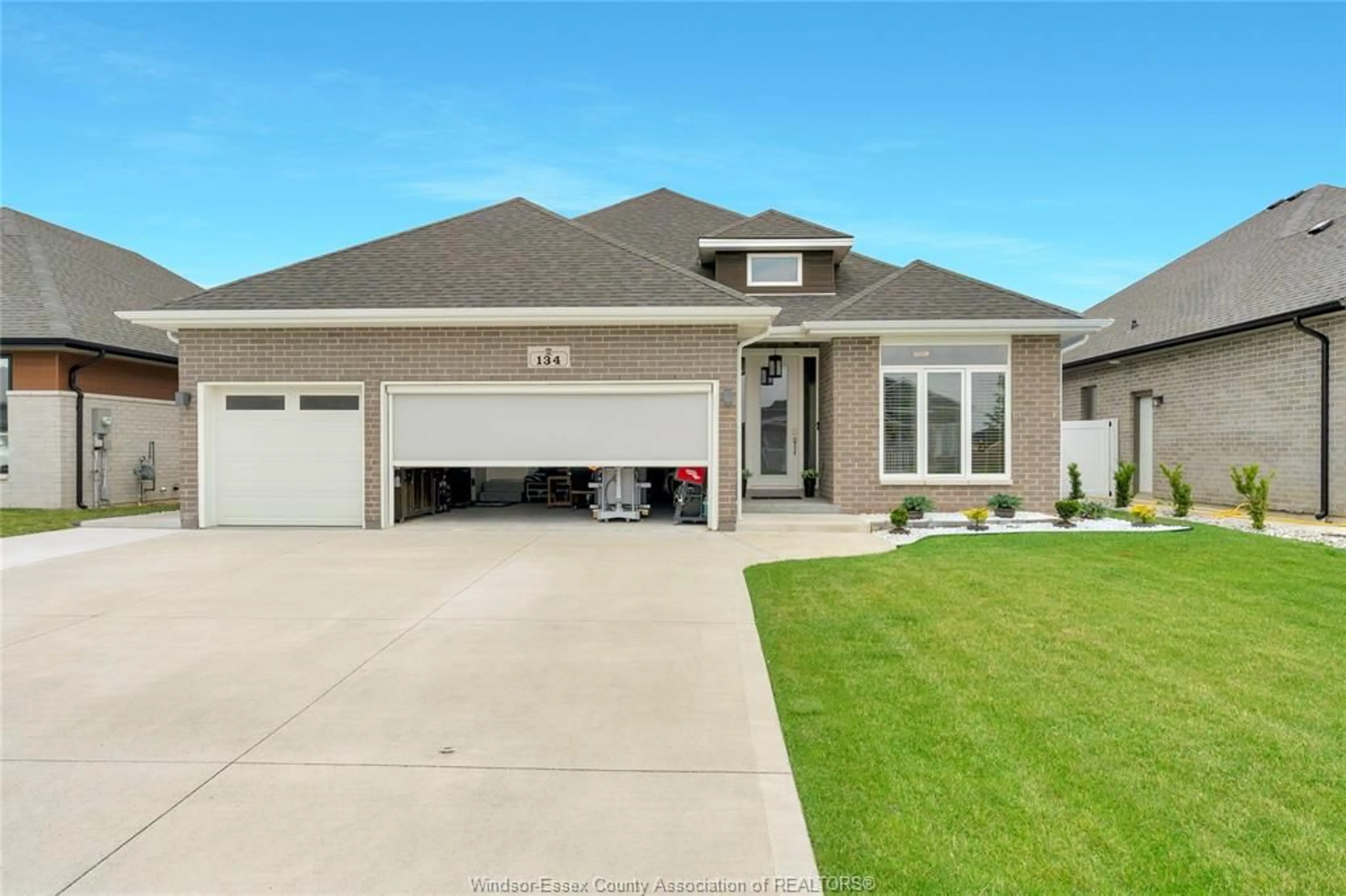 Home with vinyl exterior material, street for 134 DAVIS St, Amherstburg Ontario N9V 0G9