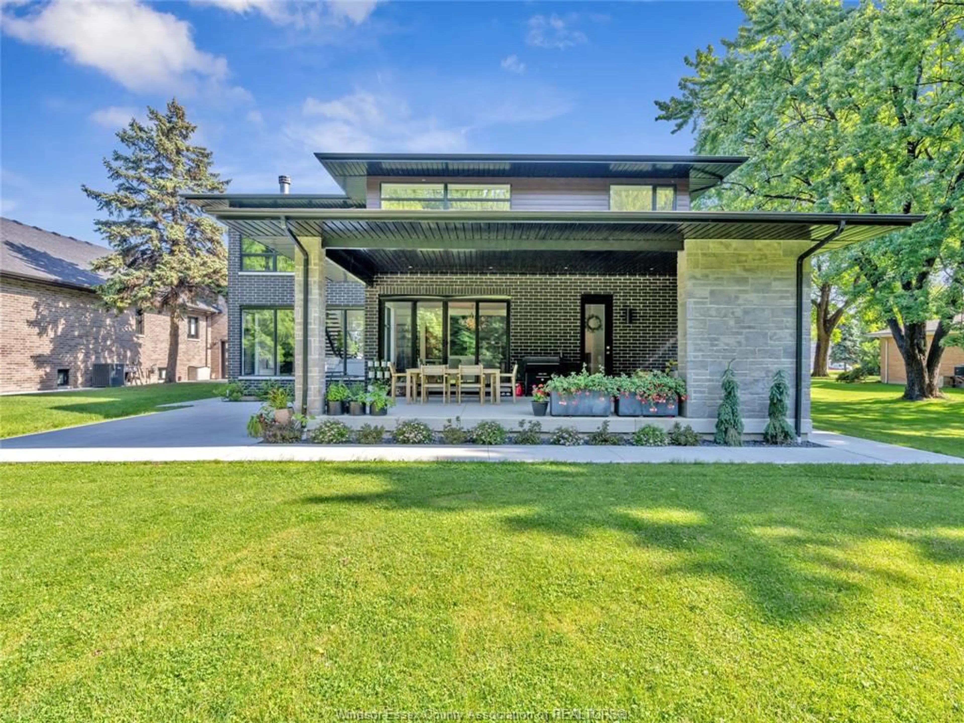 Home with brick exterior material, unknown for 359 OLD TECUMSEH Rd, Lakeshore Ontario N8N 3T2