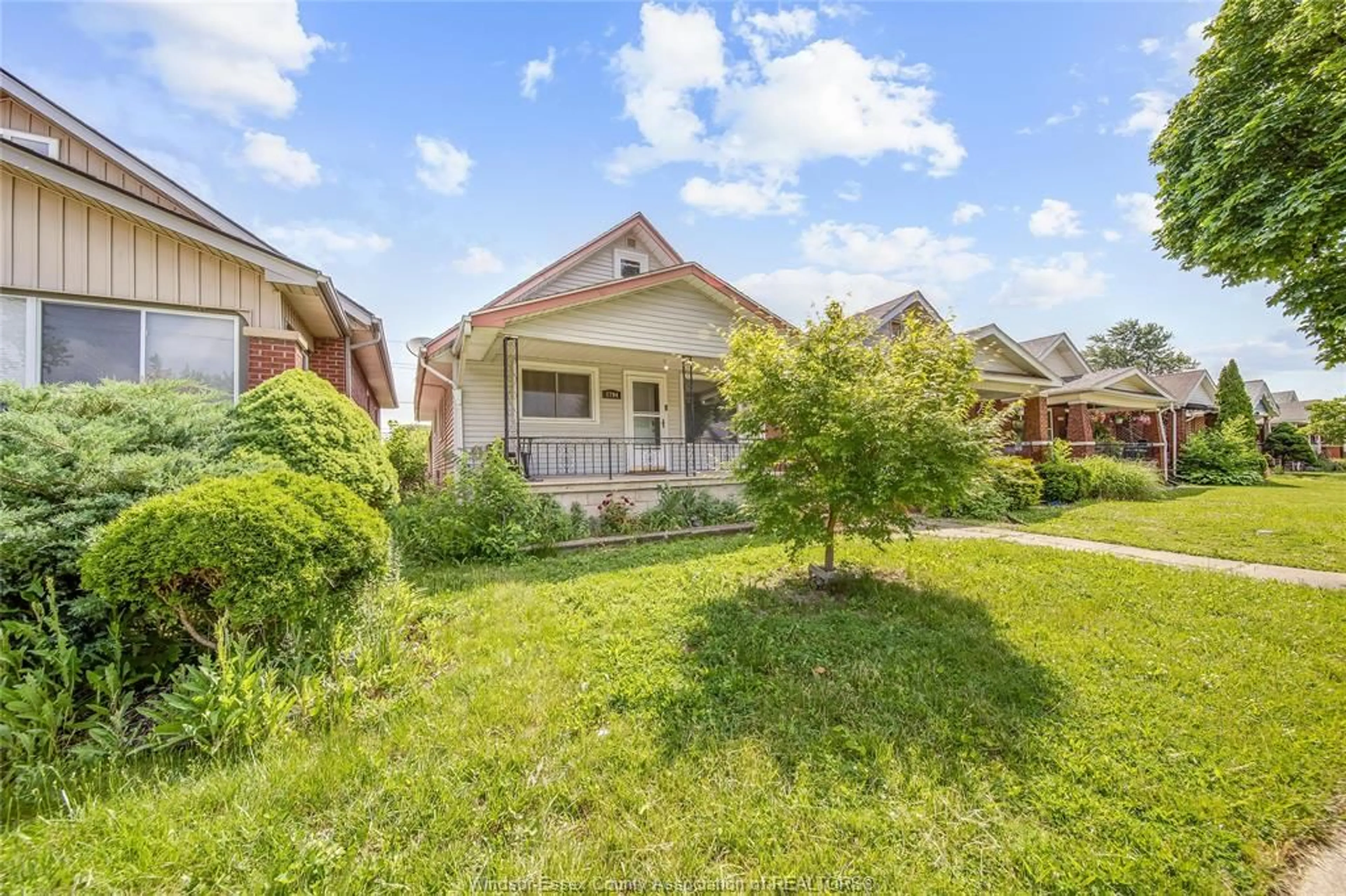 Unknown for 1794 GLADSTONE Ave, Windsor Ontario N8W 2N3