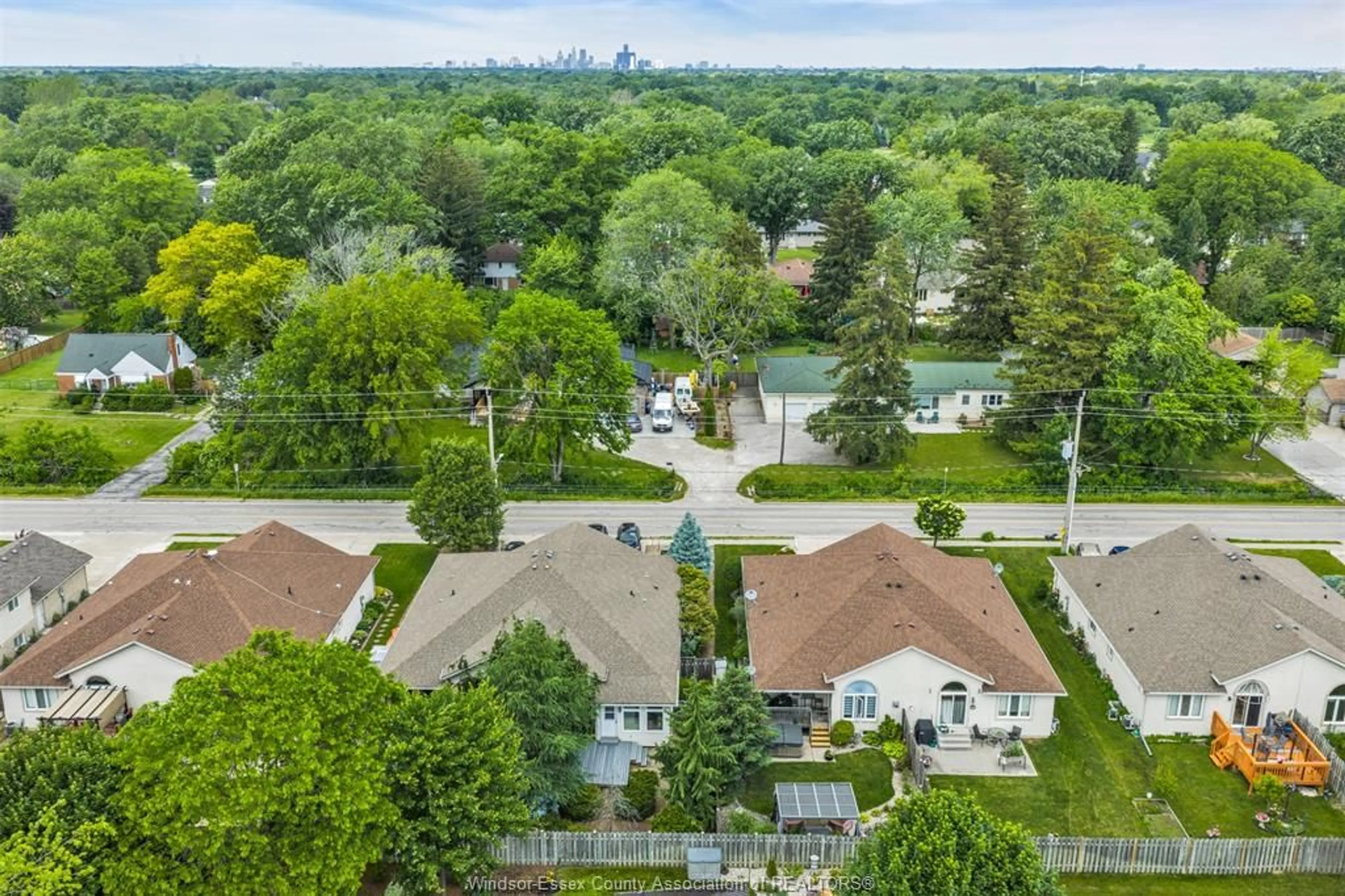 A pic from outside/outdoor area/front of a property/back of a property/a pic from drone, city buildings view from balcony for 879 COUSINEAU Rd, Windsor Ontario N9G 1V6