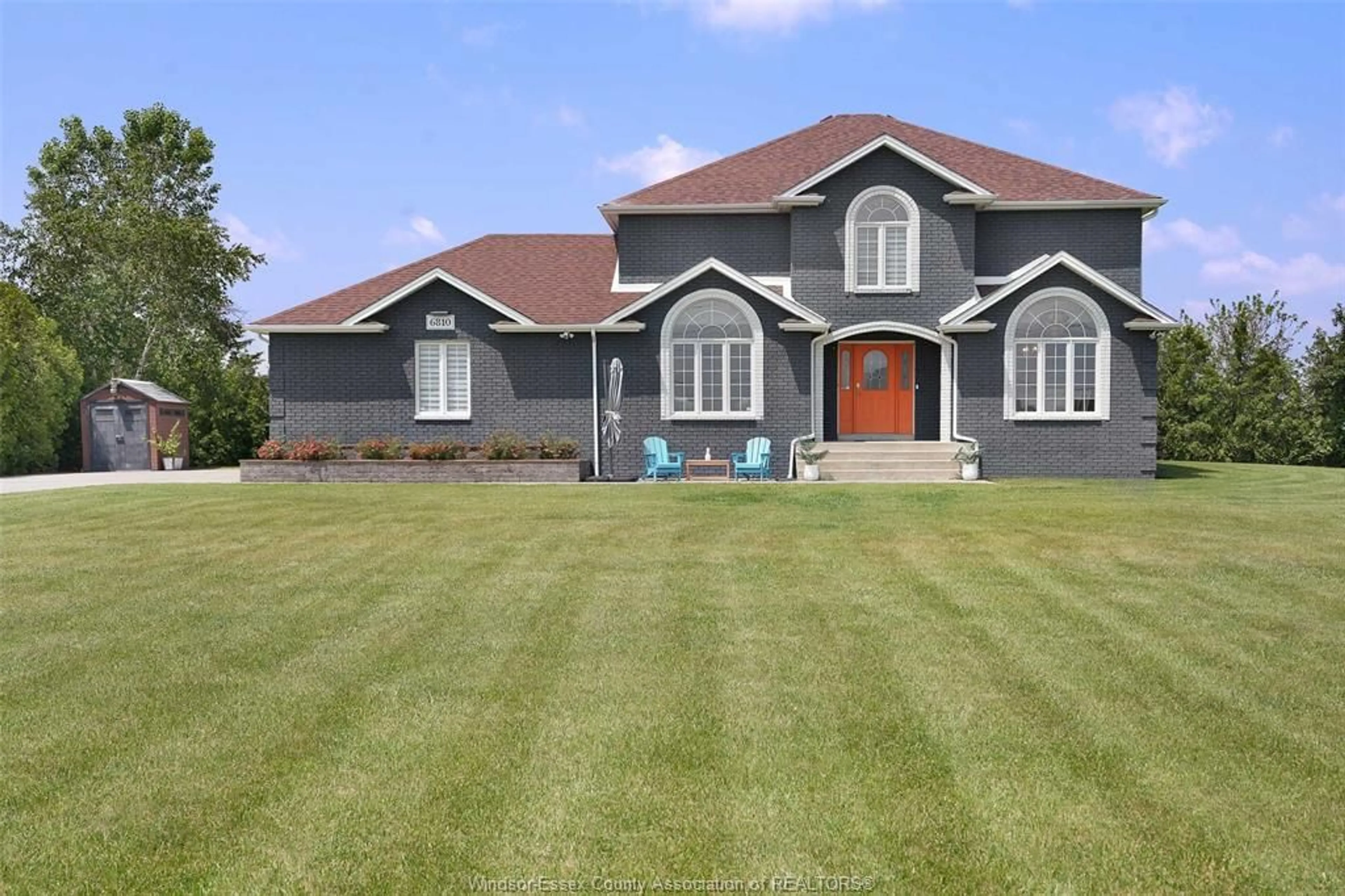 Home with vinyl exterior material, unknown for 6810 CONCESSION 6N, Amherstburg Ontario N9V 2Y9