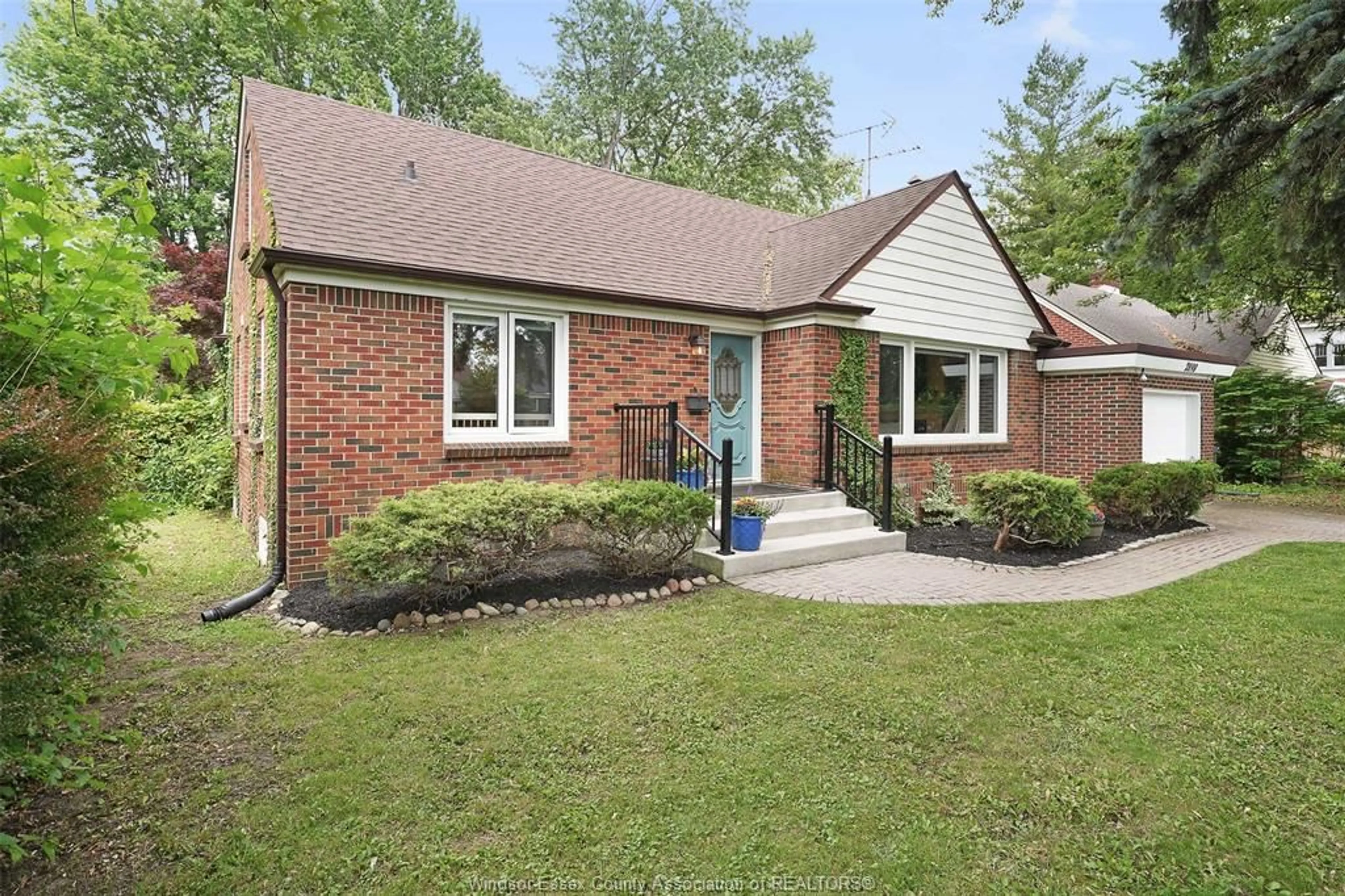 Home with brick exterior material, street for 2898 Alexandra Ave, Windsor Ontario N9E 2J7