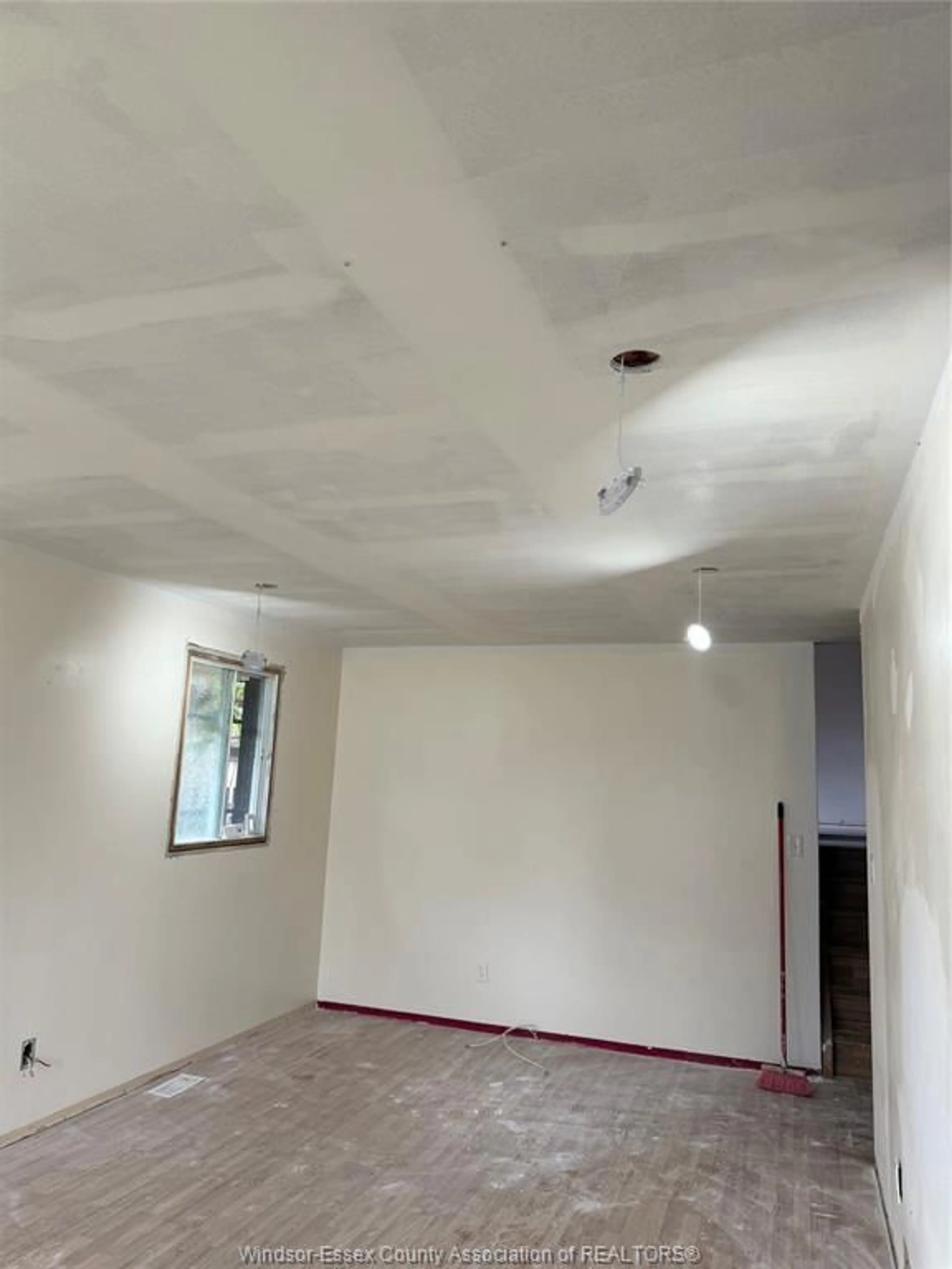 A pic of a room for 3415 FOREST GLADE Dr, Windsor Ontario N8R 1X8