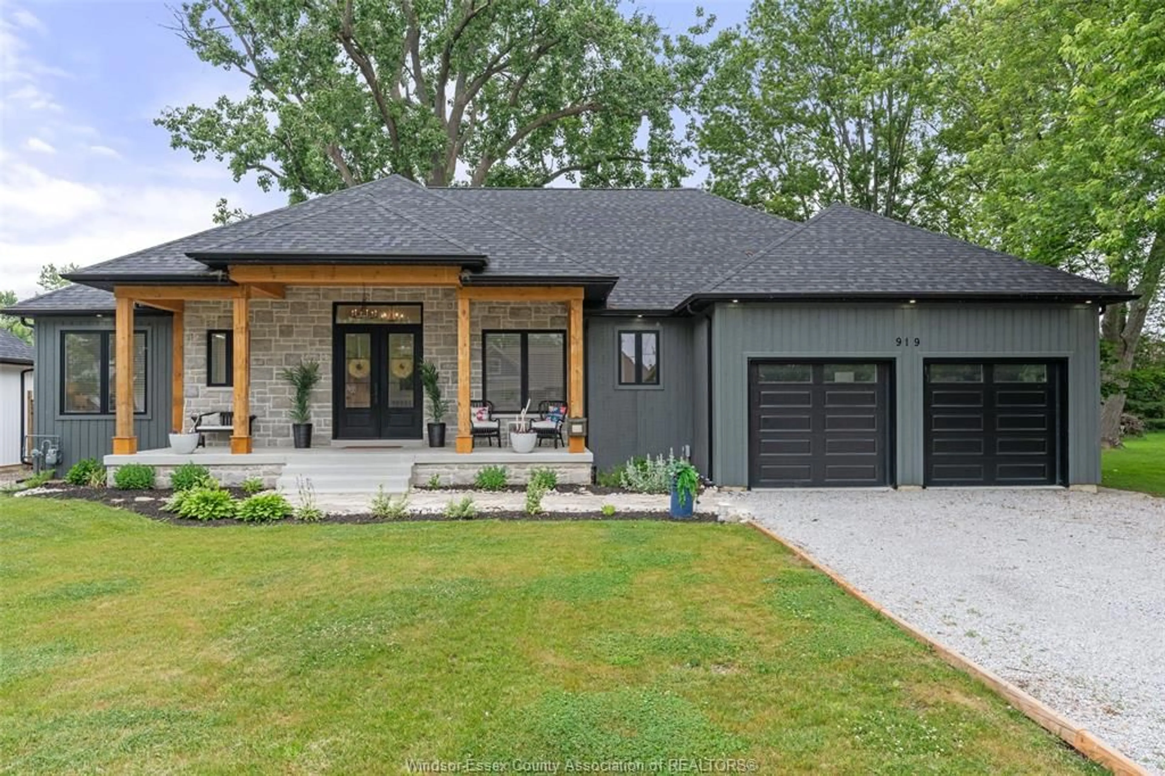 Home with brick exterior material, street for 919 Erie Ave, Kingsville Ontario N9Y 3E3