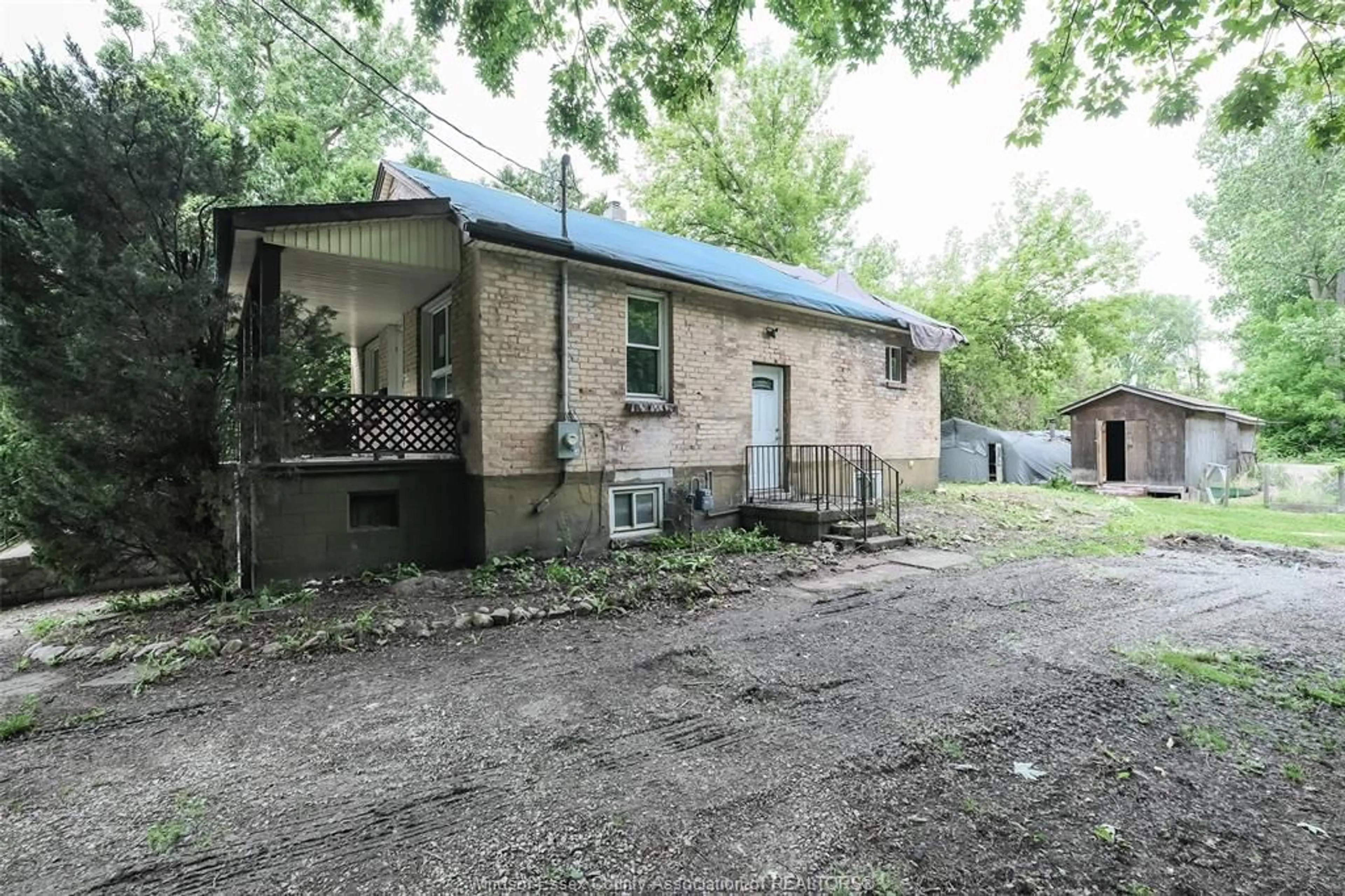 Unknown for 1008 BROADWAY St, Windsor Ontario N9C 3W7