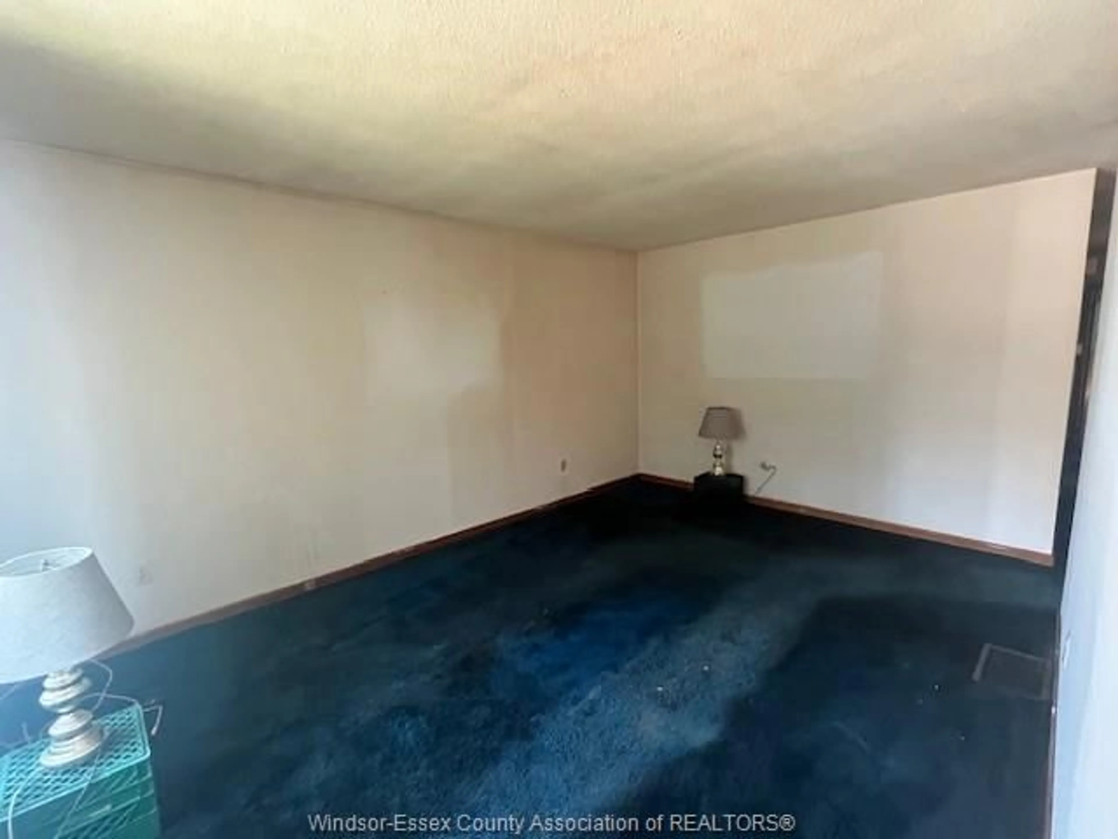 A pic of a room for 3563 BLOOMFIELD, Windsor Ontario N9C 1R8