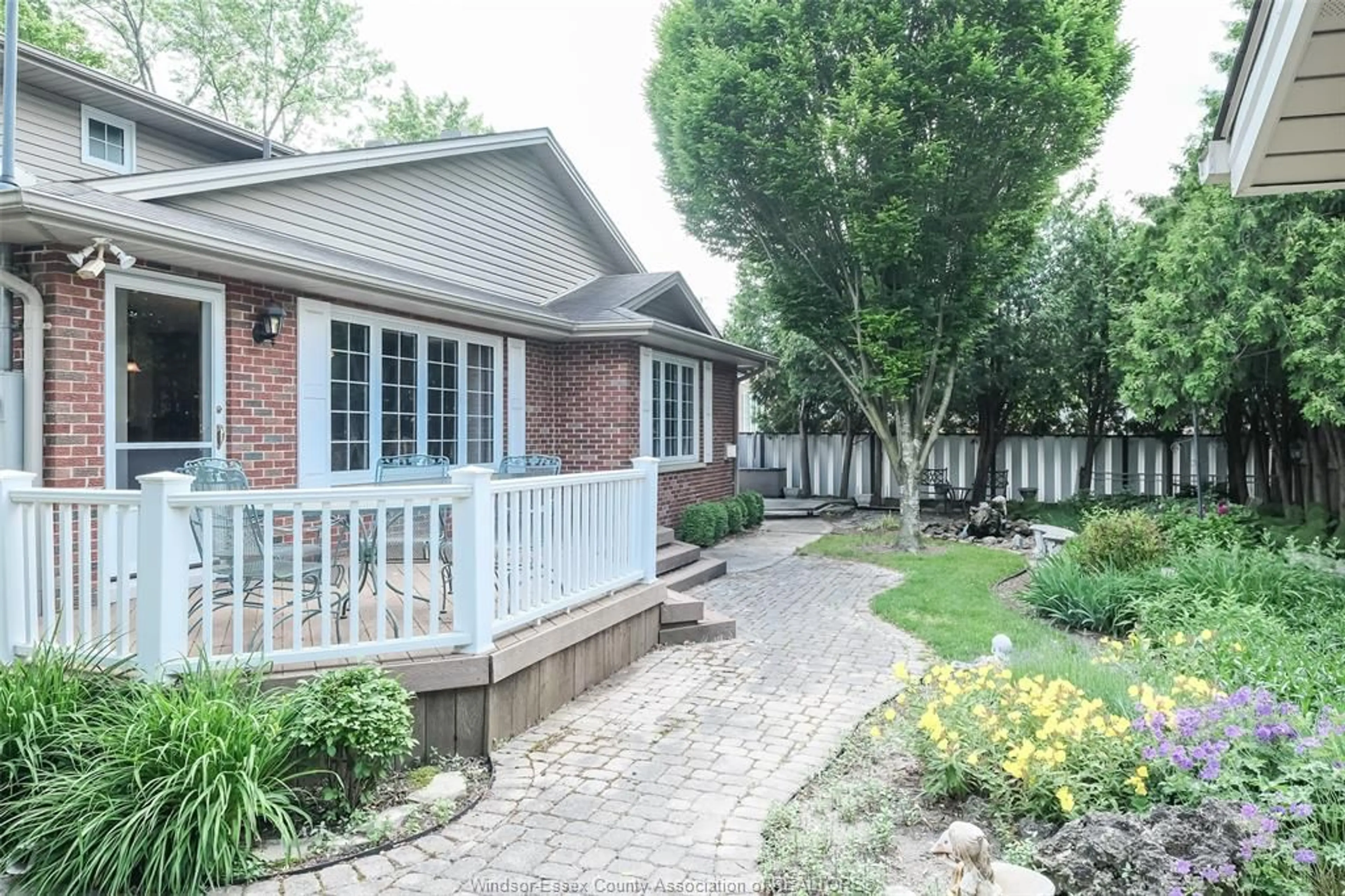 Patio, street for 1210 CABANA, Windsor Ontario N9G 1B7