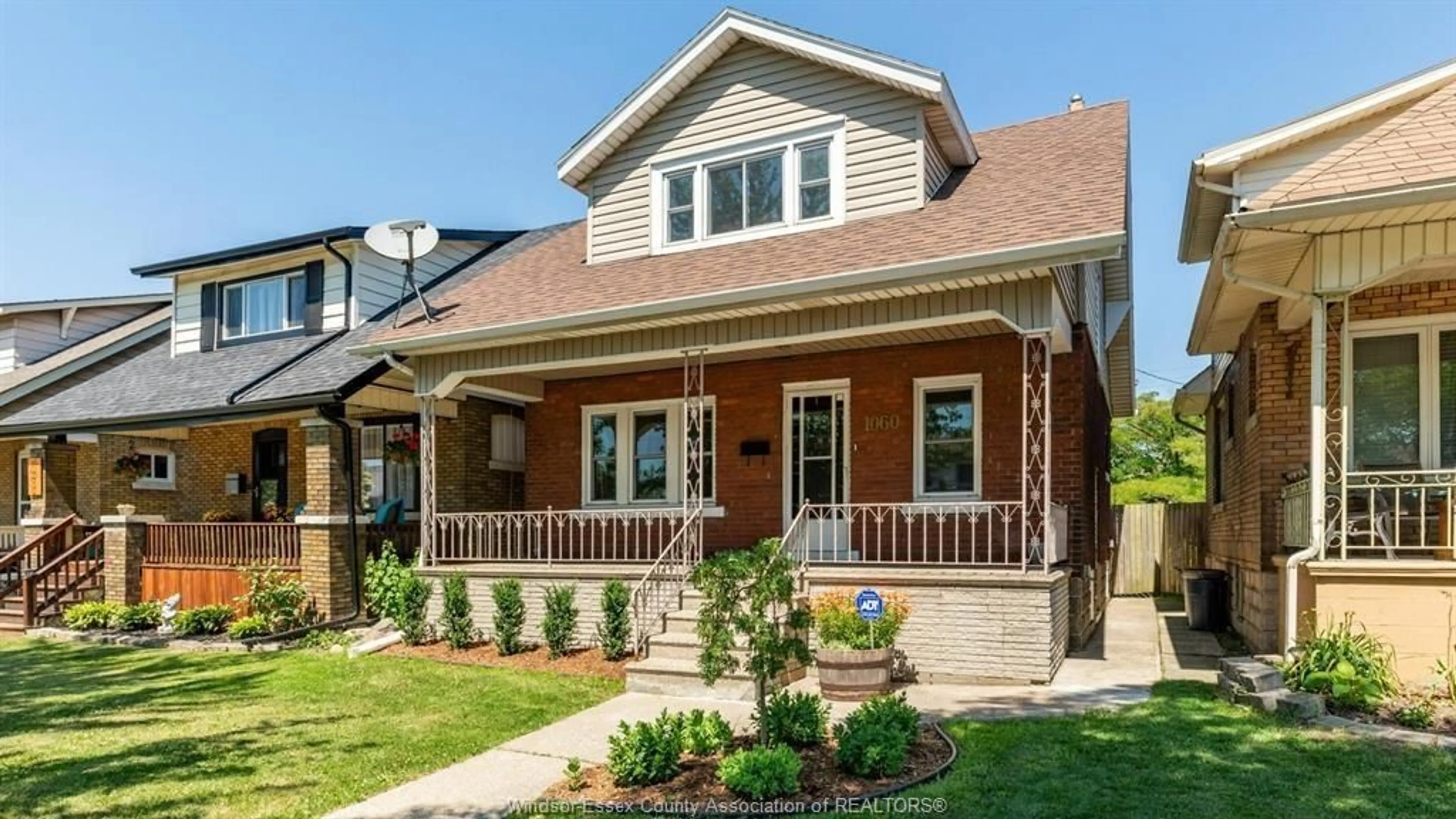 Home with brick exterior material, street for 1060 LAWRENCE Rd, Windsor Ontario N8Y 3Z8