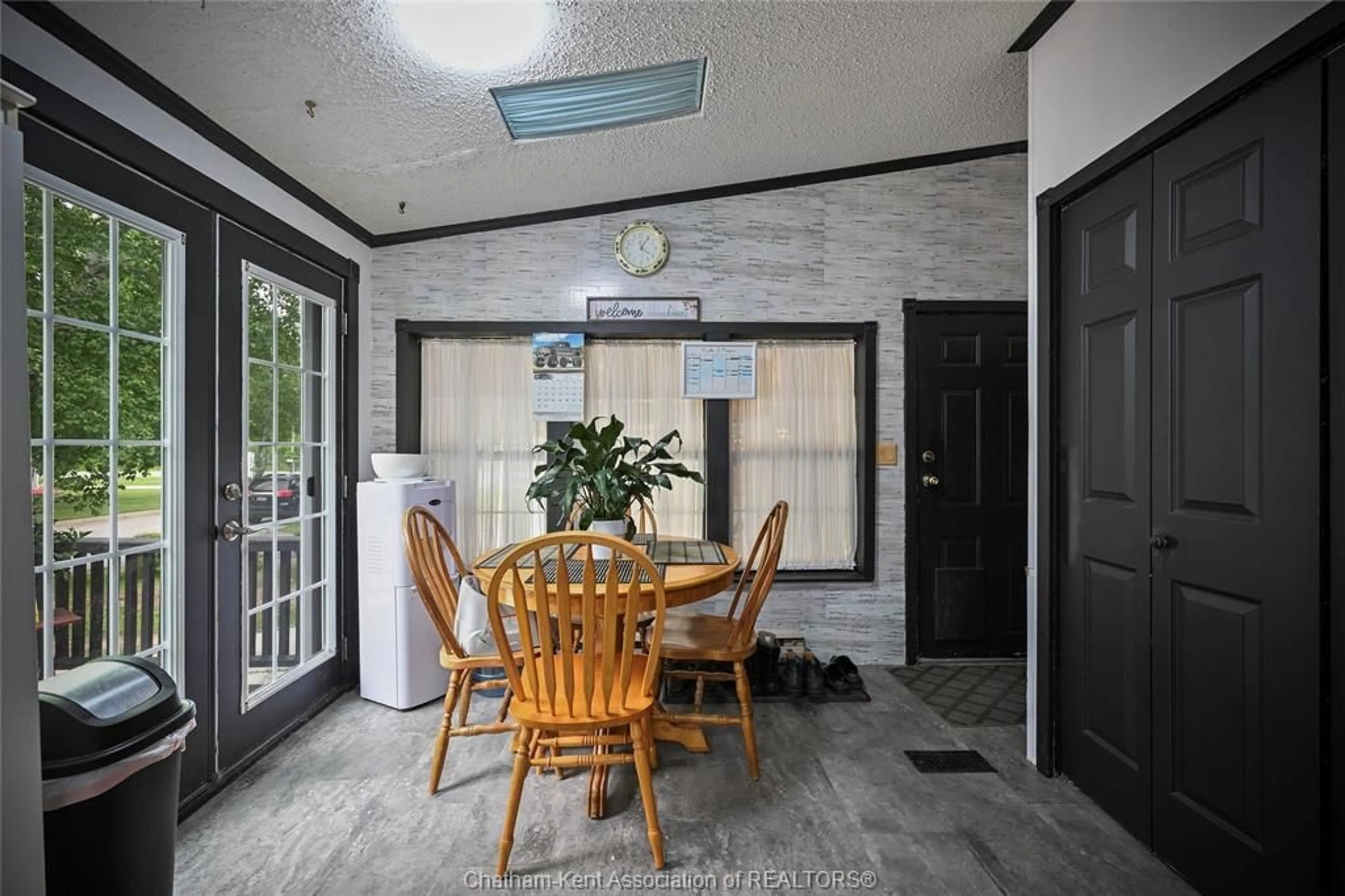 Dining room, unknown for 29338 JANE Rd #72, Thamesville Ontario N0P 2K0