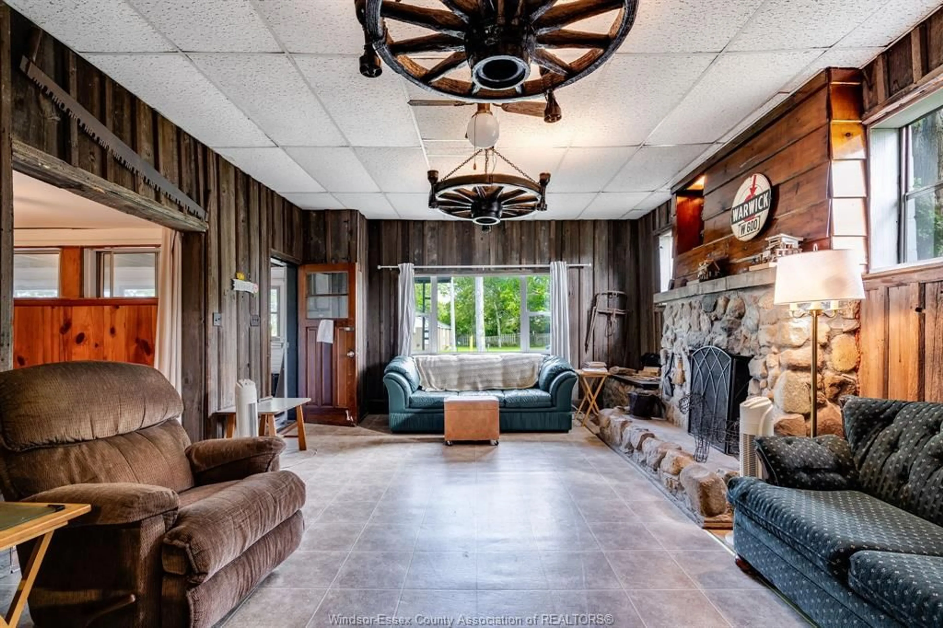 Unknown for 1069 Spruce, Kingsville Ontario N9Y 3V3