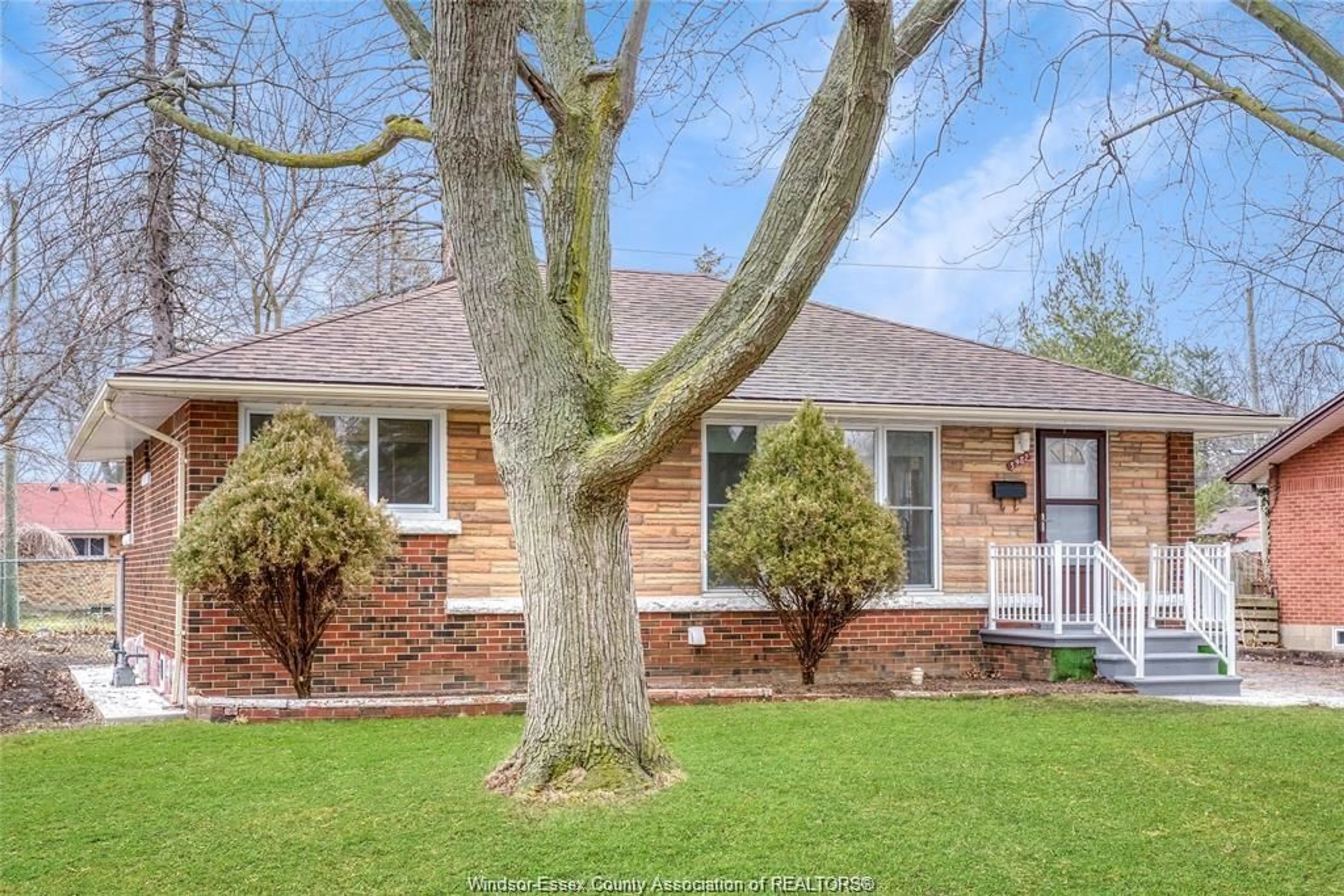 Home with brick exterior material, street for 3982 MOUNT ROYAL Dr, Windsor Ontario N9G 2B7