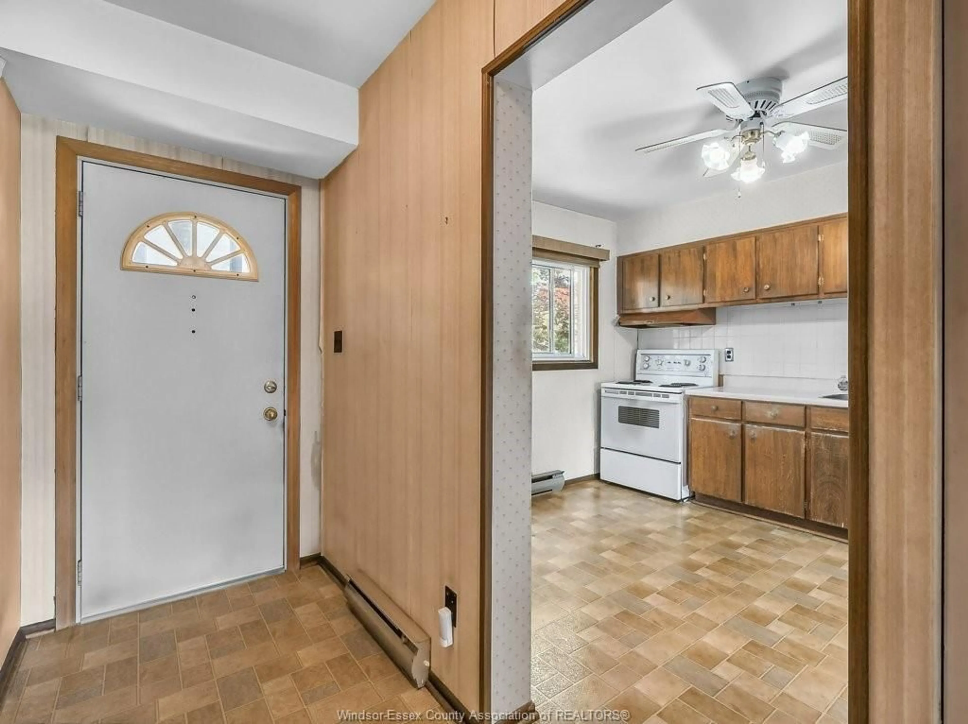 Unknown for 1733 East Gate Estate #40, Windsor Ontario N8T 2S8