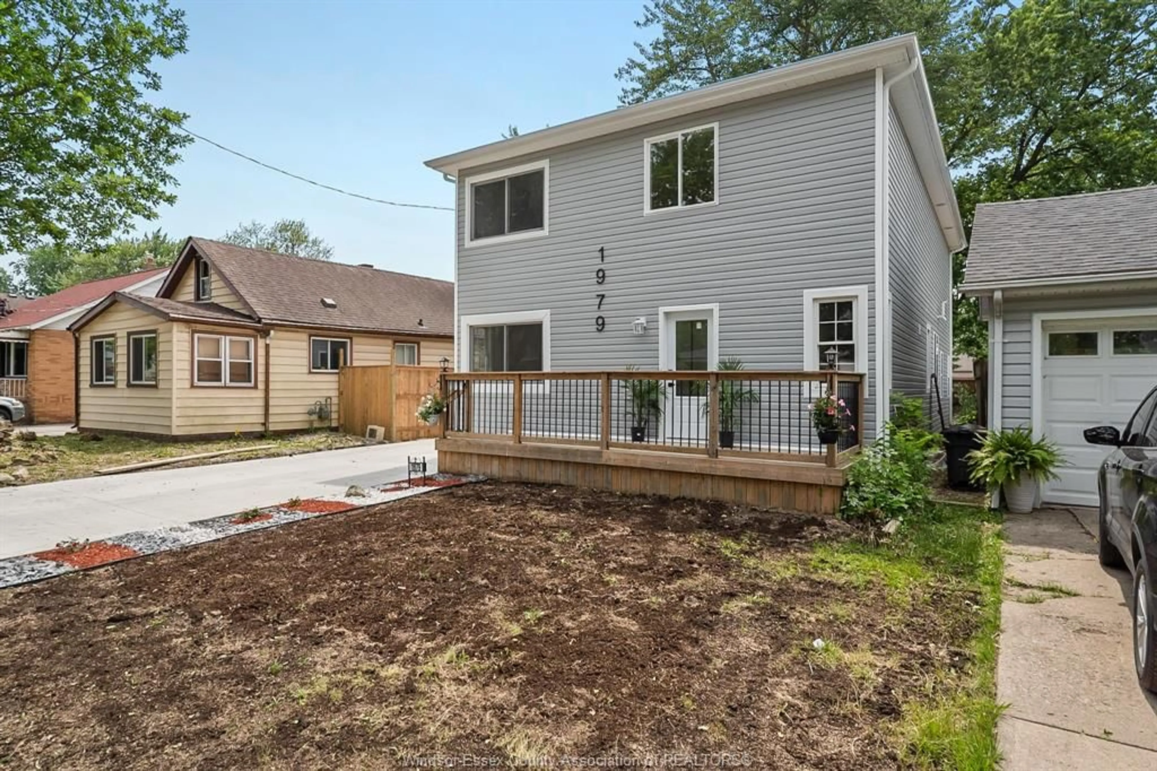 Patio, street for 1979 BUCKINGHAM, Windsor Ontario N8T 2A9