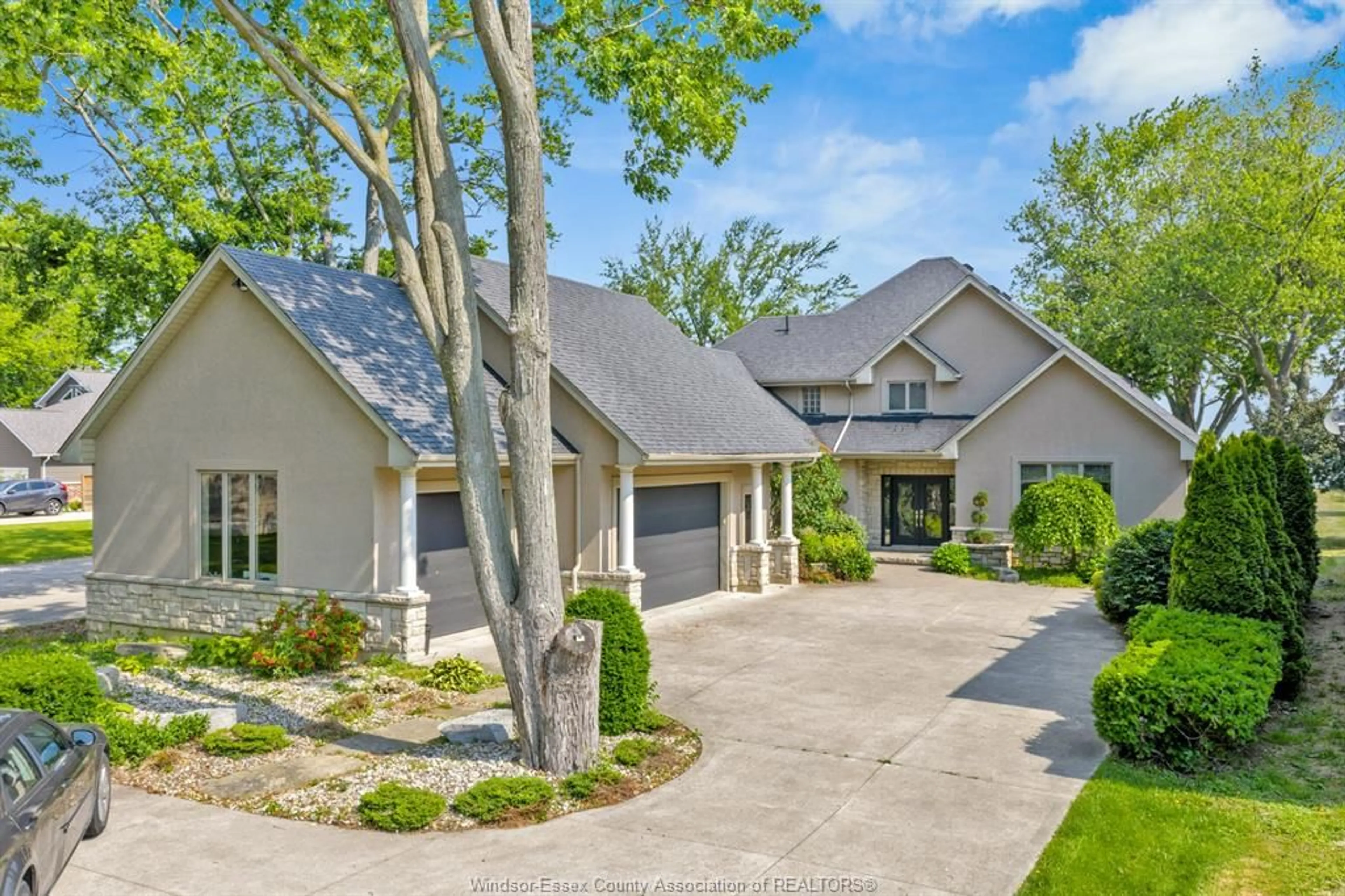 Unknown for 1042 LILYDALE, Lakeshore Ontario N8L 0Z2