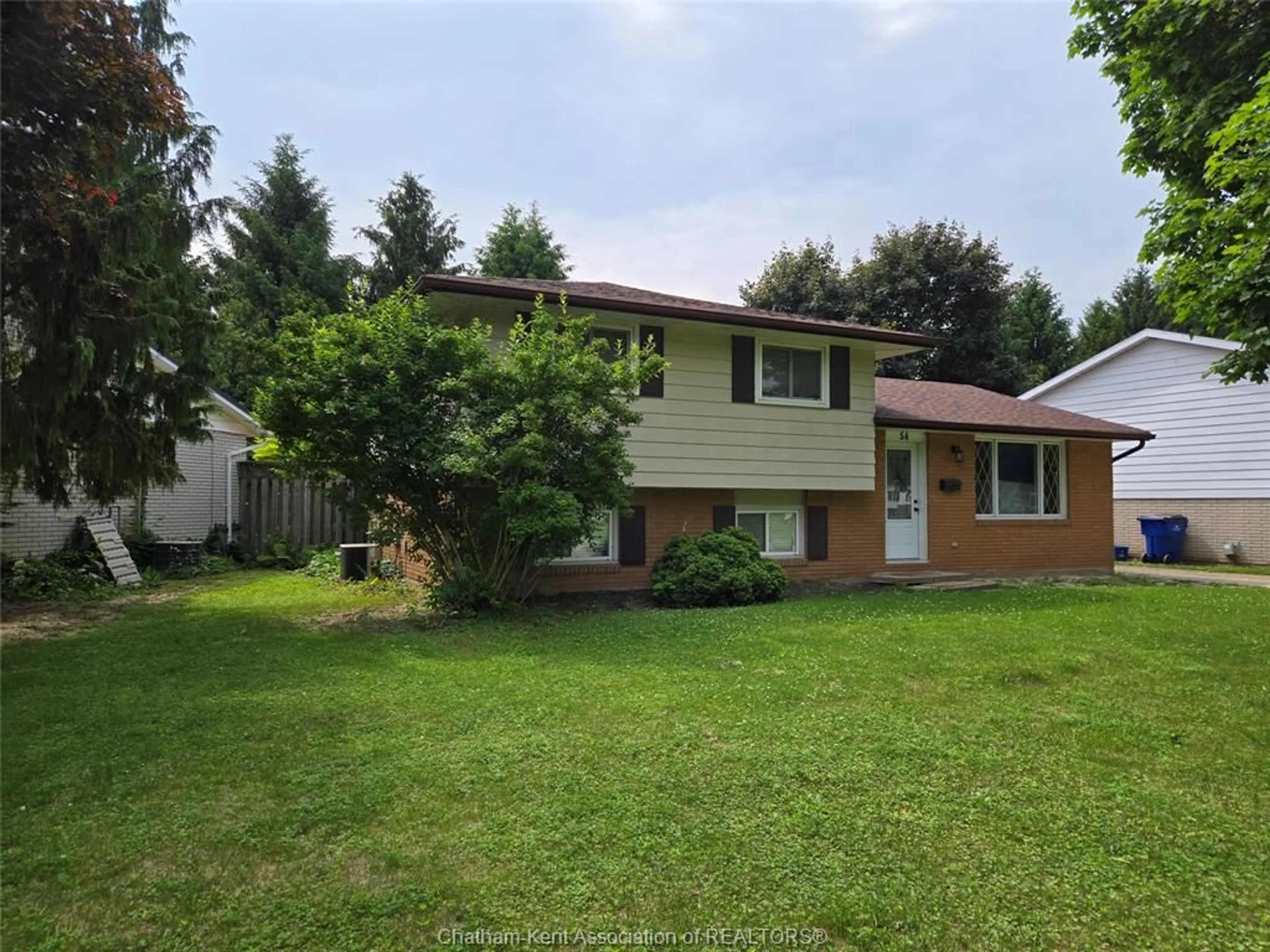 Unknown for 54 Finch Ave, Chatham Ontario N7L 1H6