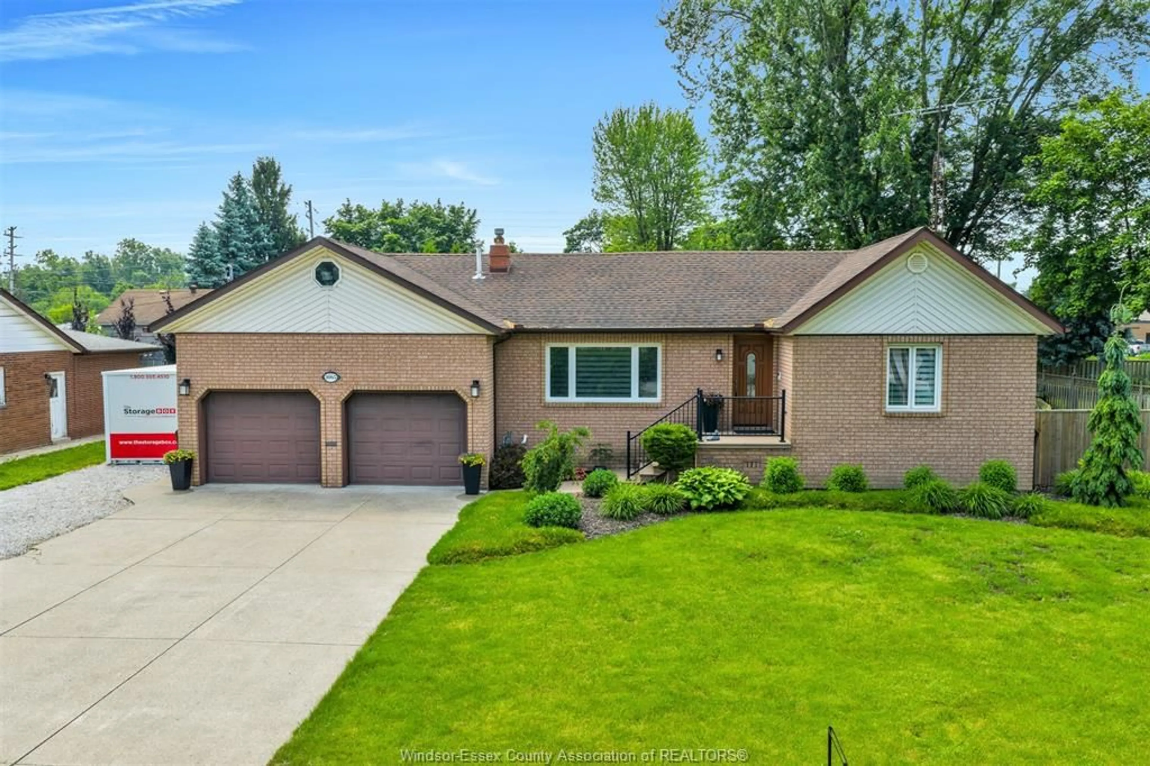 Home with vinyl exterior material, street for 1065 EASTBOURNE Ave, LaSalle Ontario N9H 1B6