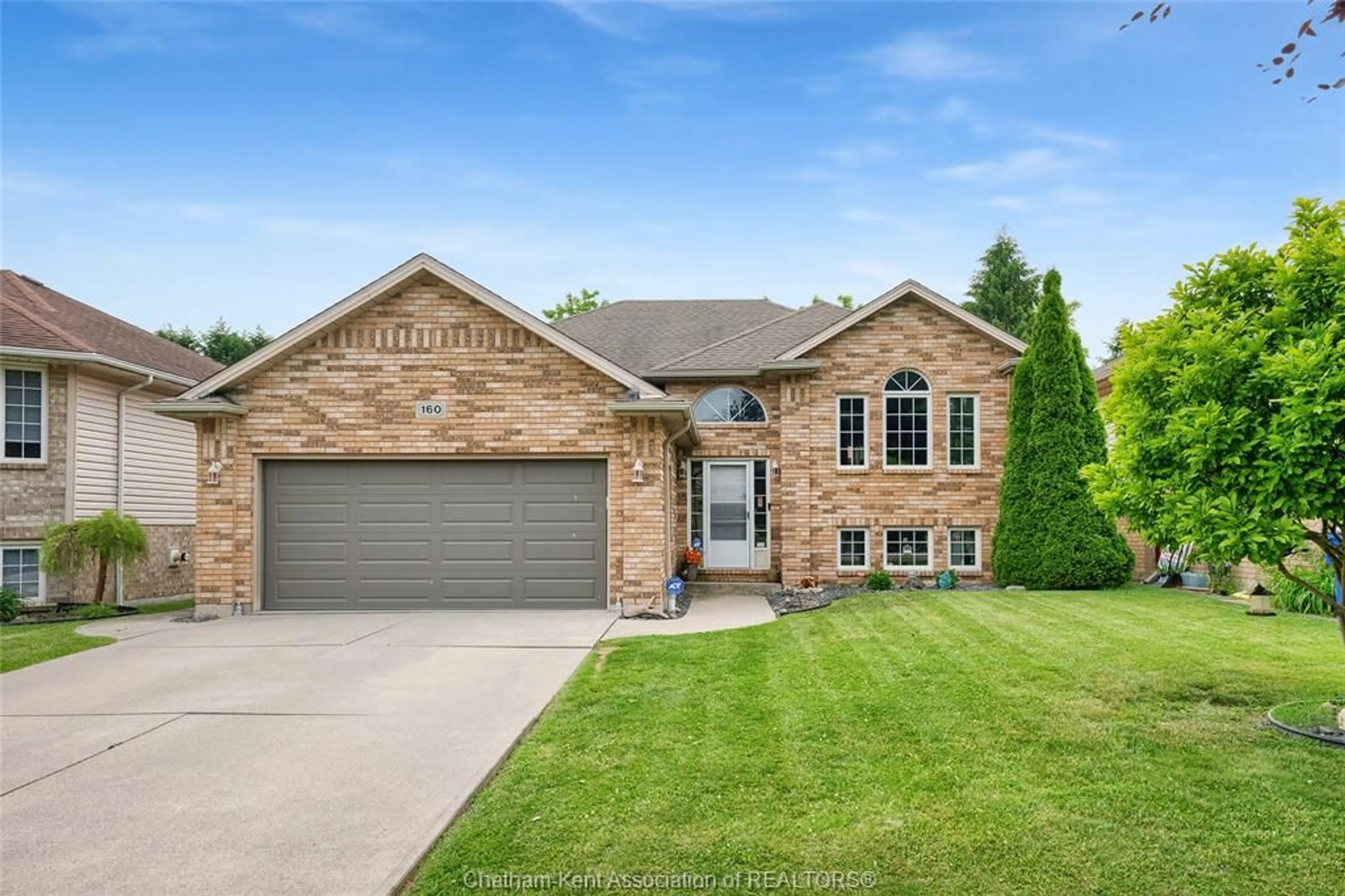 Home with brick exterior material, street for 160 Valley Rd, Chatham Ontario N7L 5L4
