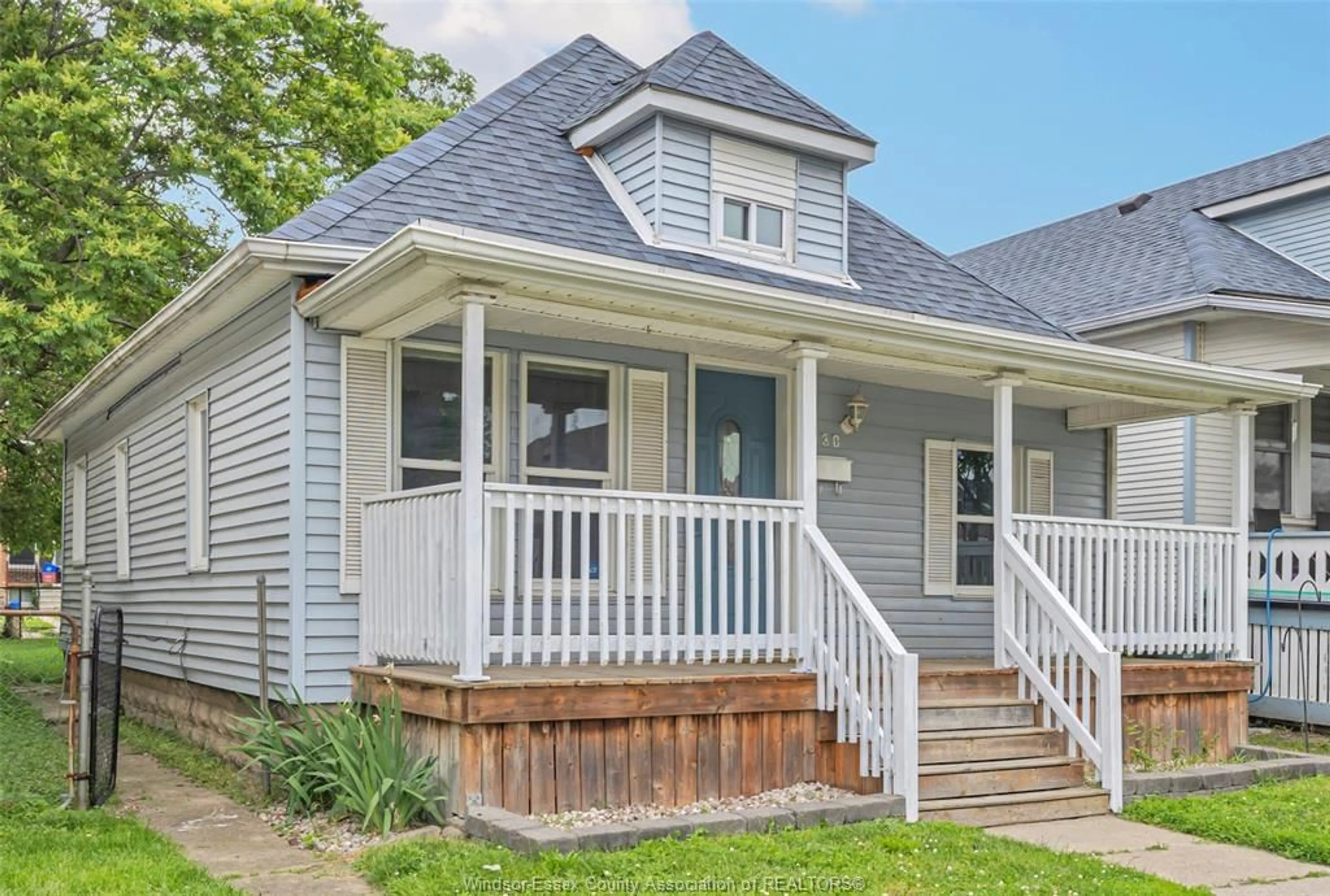 Home with vinyl exterior material, street for 1030 HIGHLAND Ave, Windsor Ontario N9A 1R7