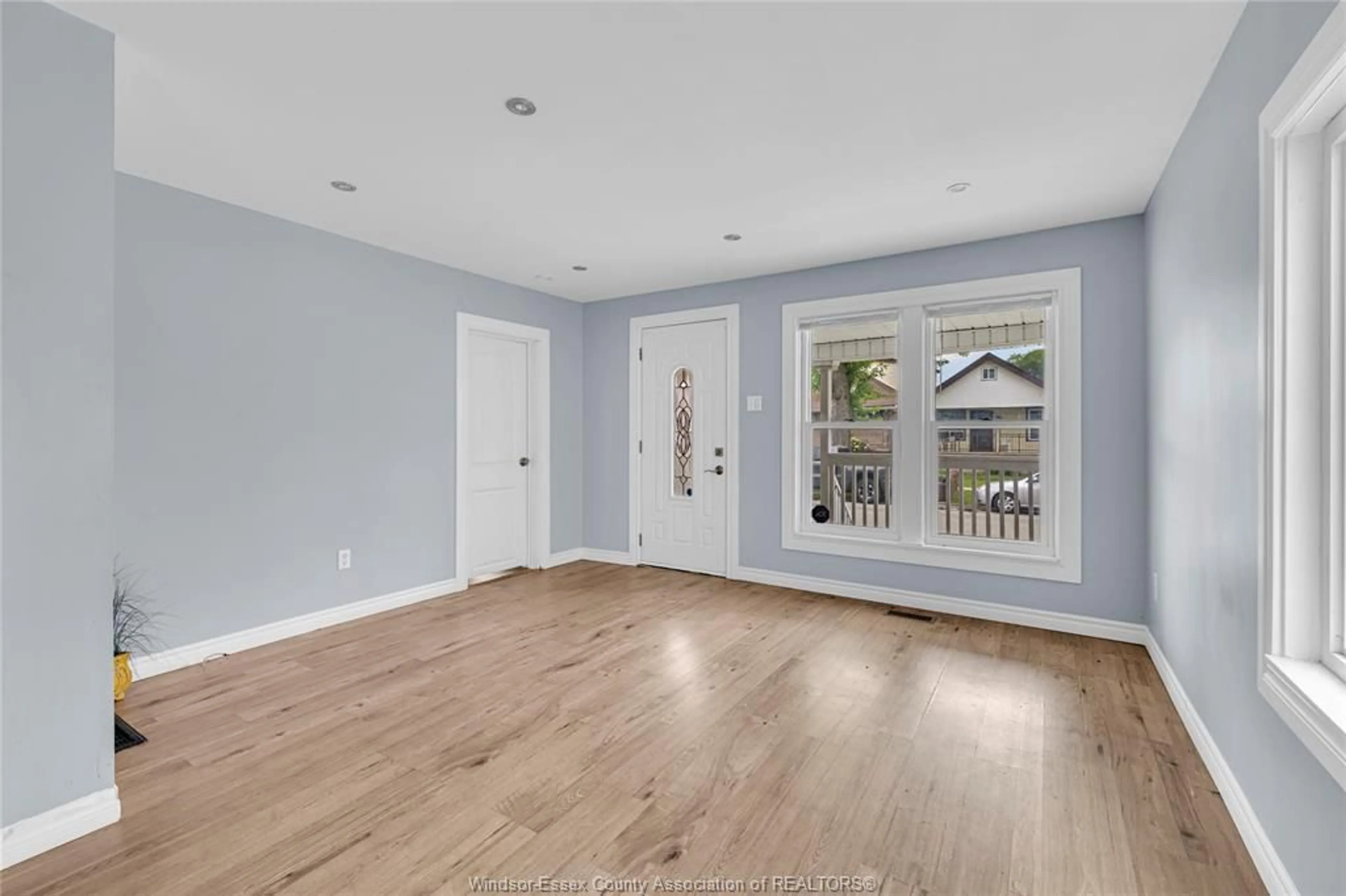 A pic of a room for 1030 HIGHLAND Ave, Windsor Ontario N9A 1R7