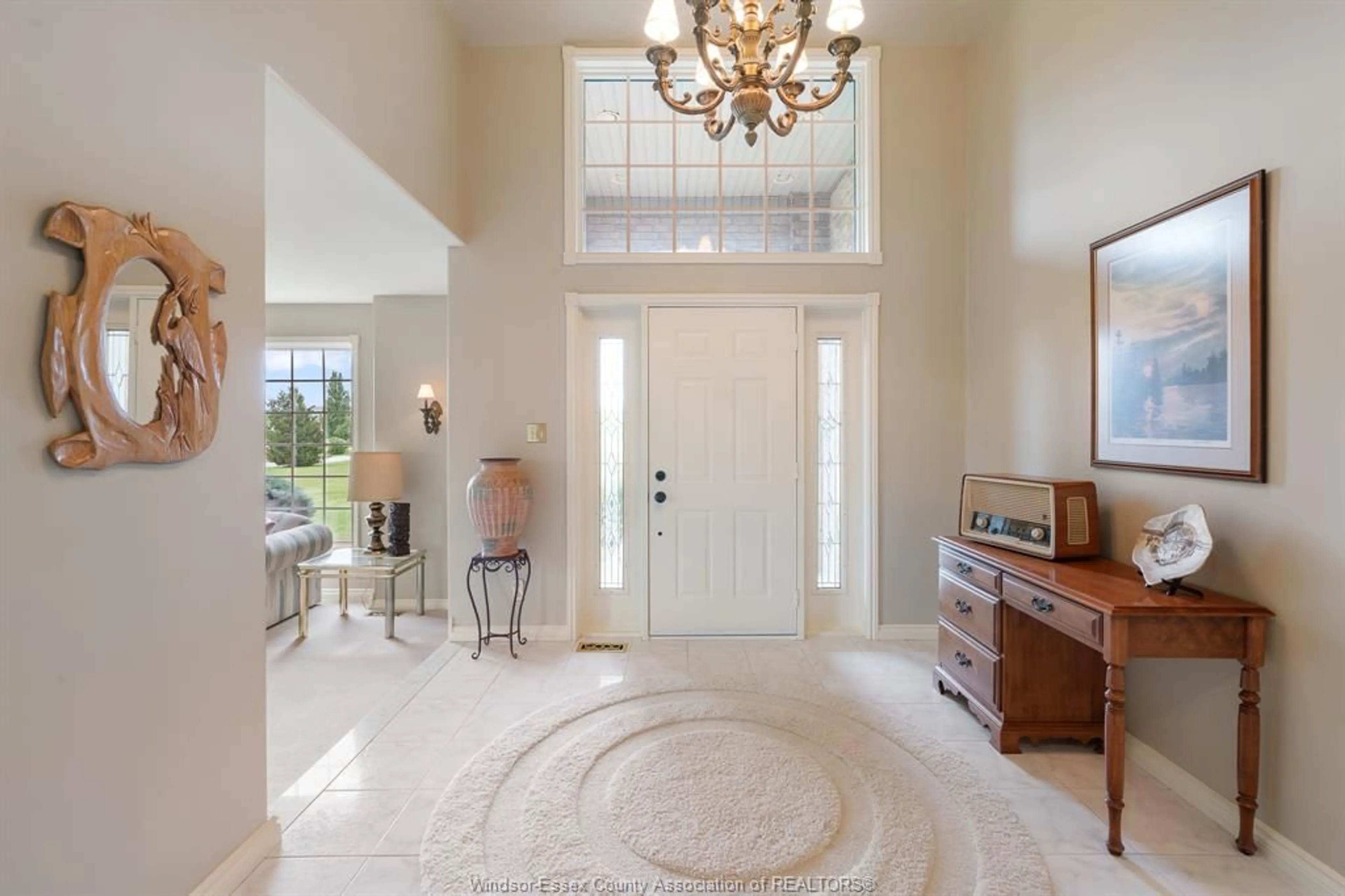 Indoor entryway for 5569 CONCESSION RD 5, Amherstburg Ontario N9V 2Y9