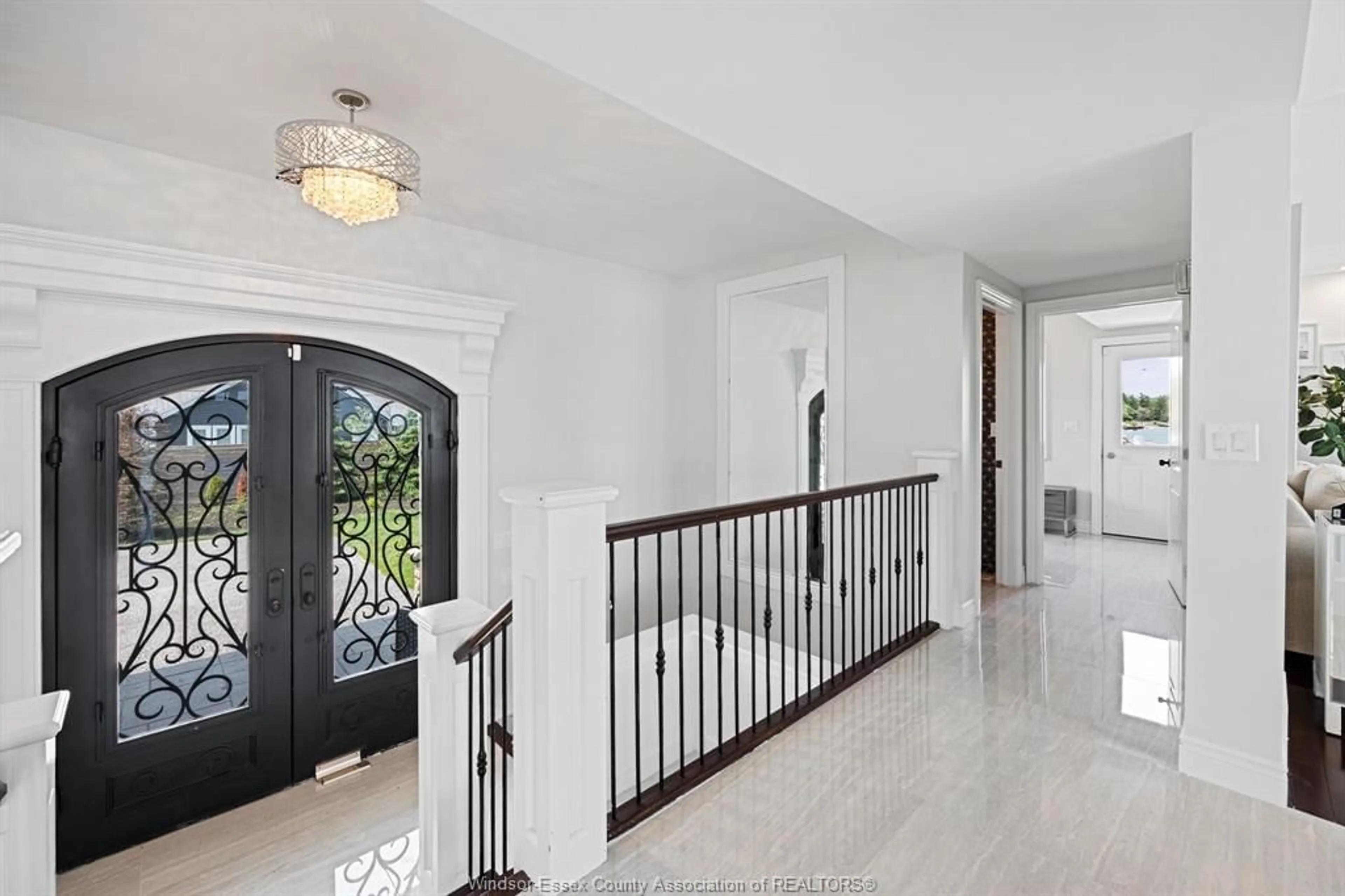 Indoor entryway for 20939 HICKORY, Wheatley Ontario N0P 2P0