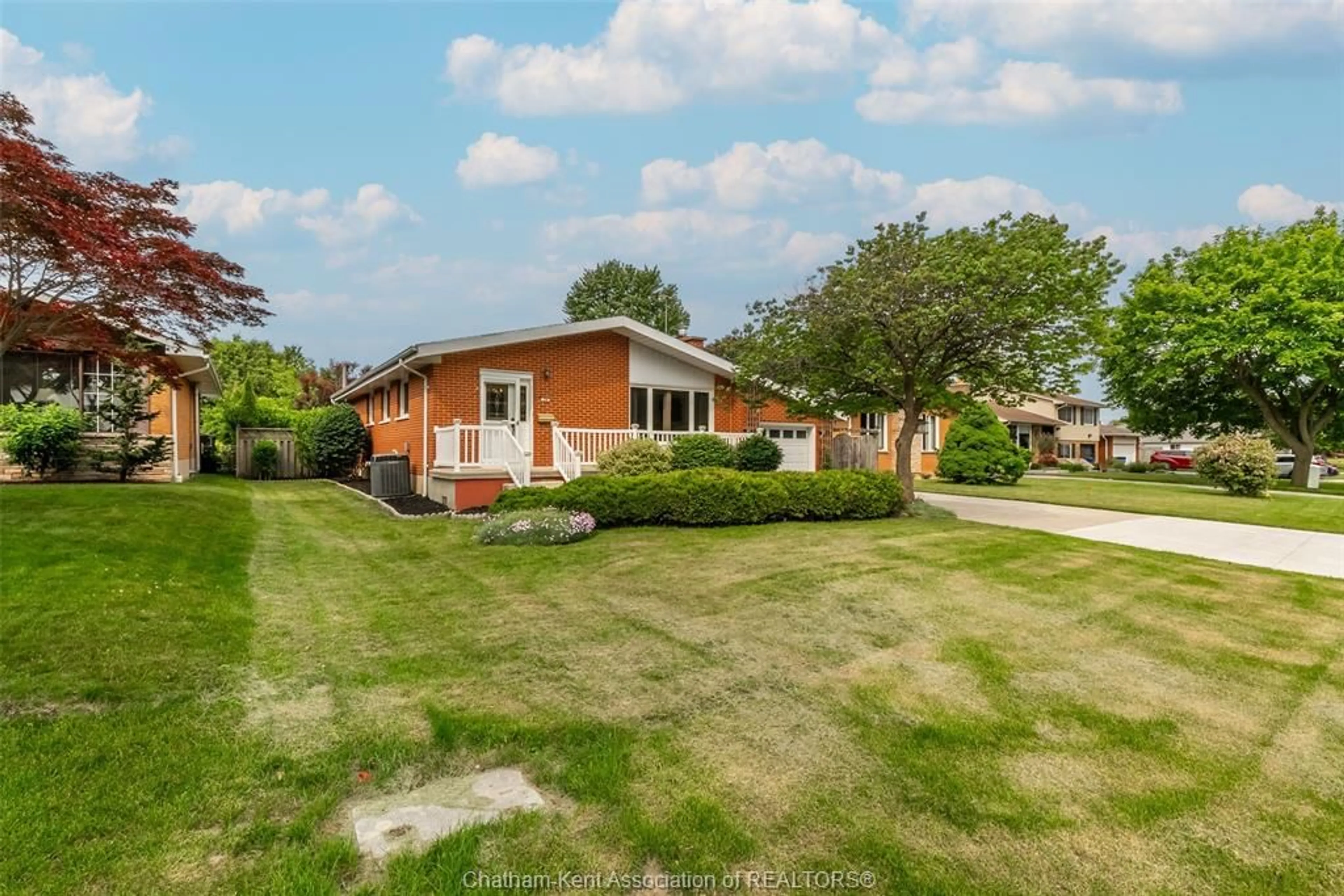 Unknown for 34 Wyandott St, Chatham Ontario N7M 2T5