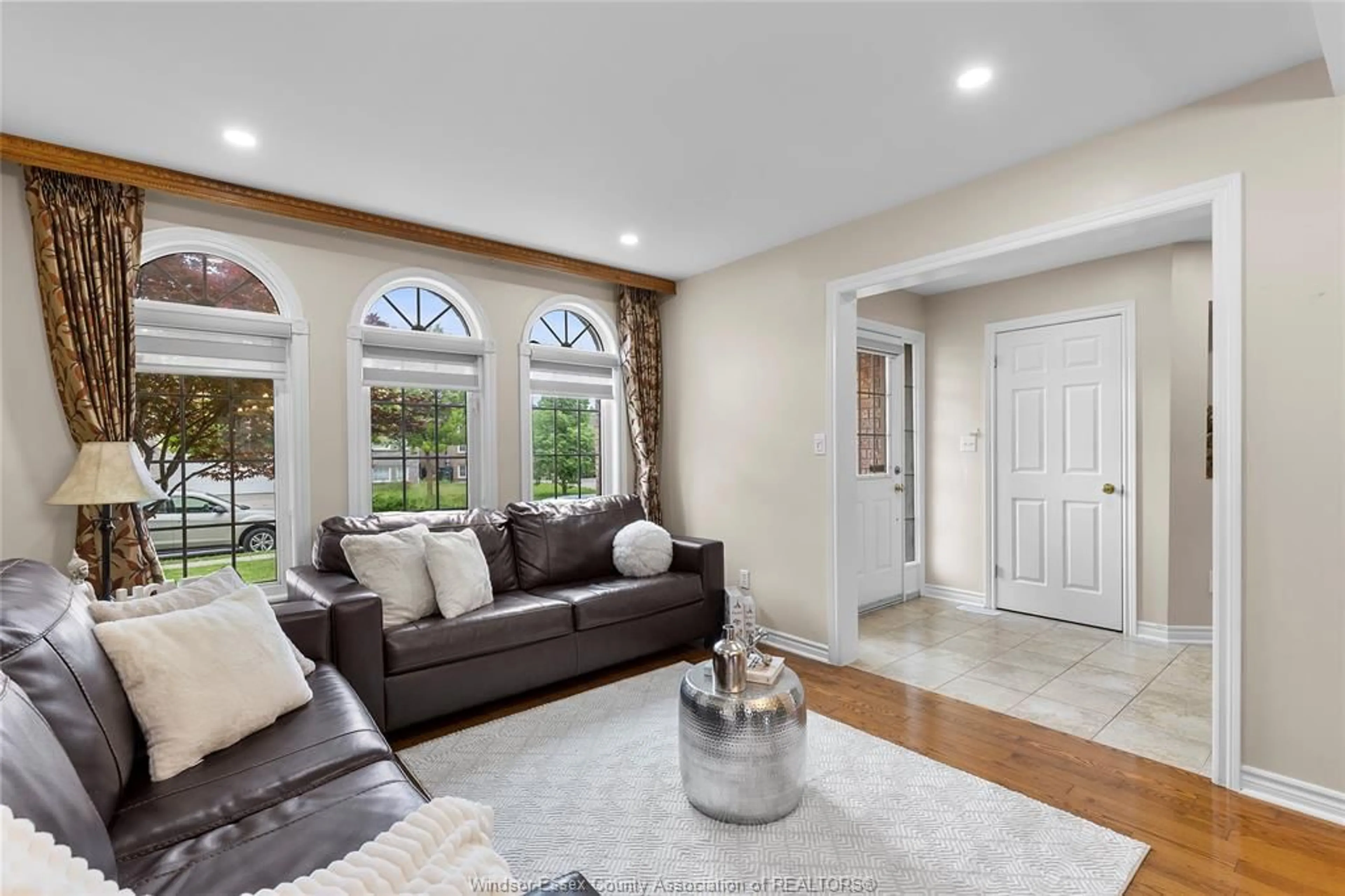 Living room with furniture, ceramic/tile floor for 4575 UNICORN Ave, Windsor Ontario N9G 3G5
