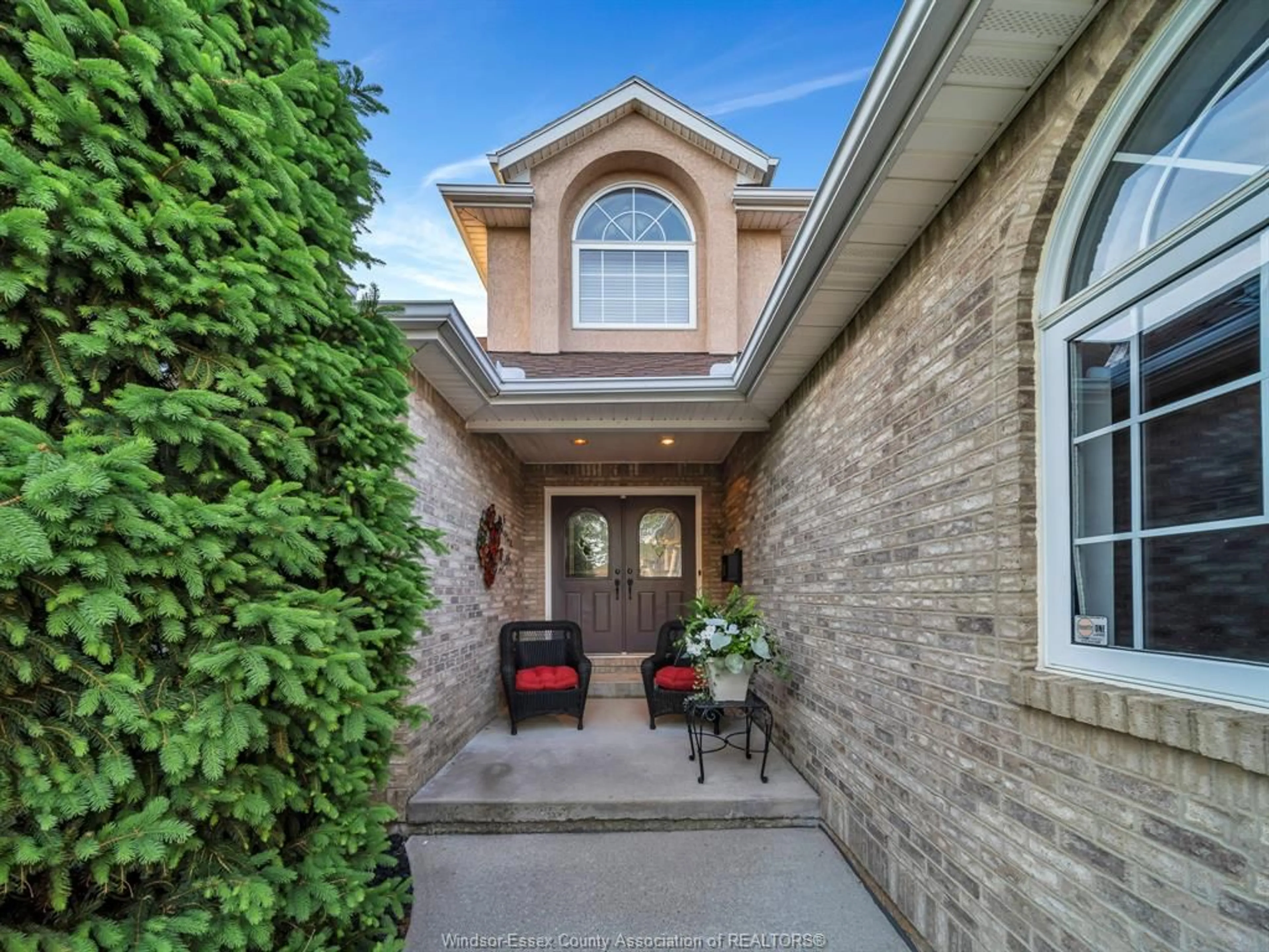 Home with brick exterior material, street for 27 Cheyenne Ct., Leamington Ontario N8H 5E2