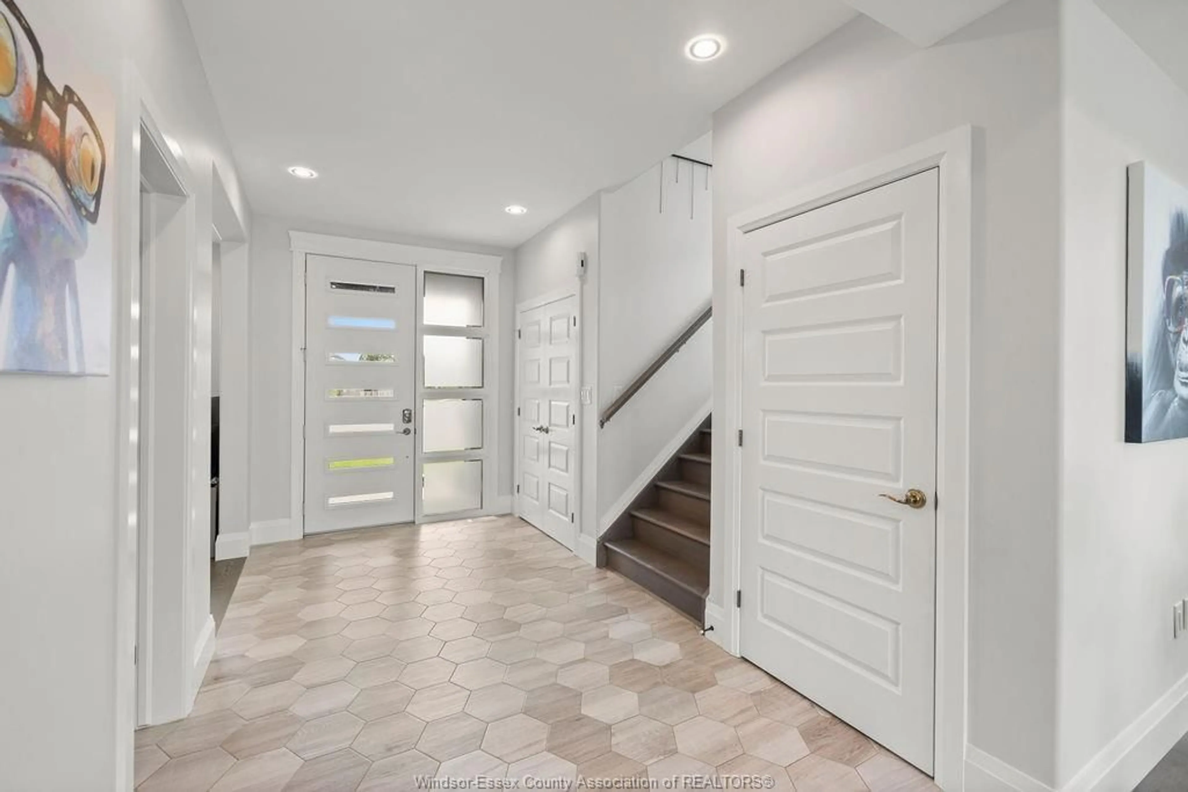 Indoor entryway for 200 RAFIH Cres, Lakeshore Ontario N8L 1A5