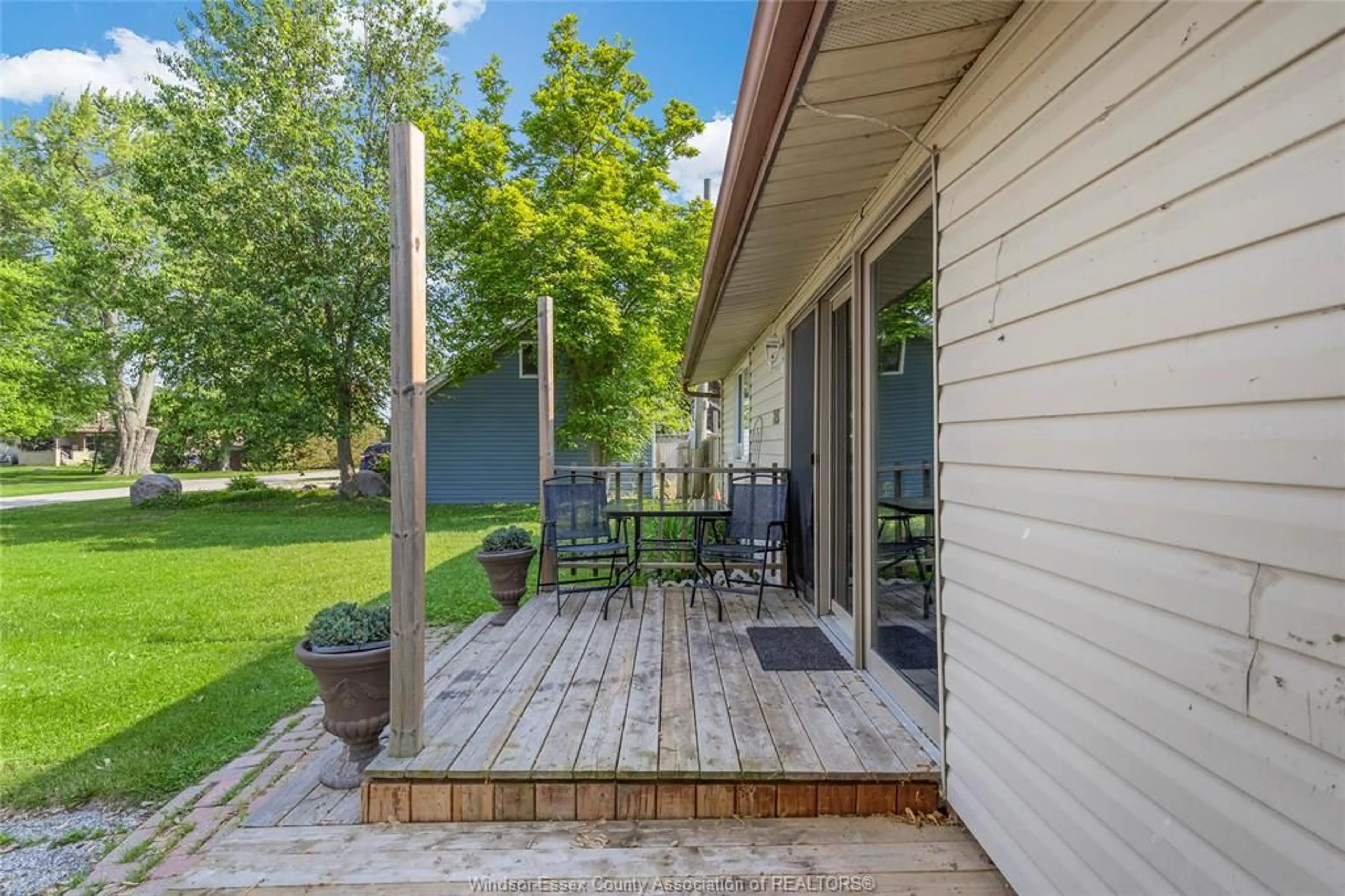 Patio, unknown for 280 FERRIS, Essex Ontario N0R 1G0