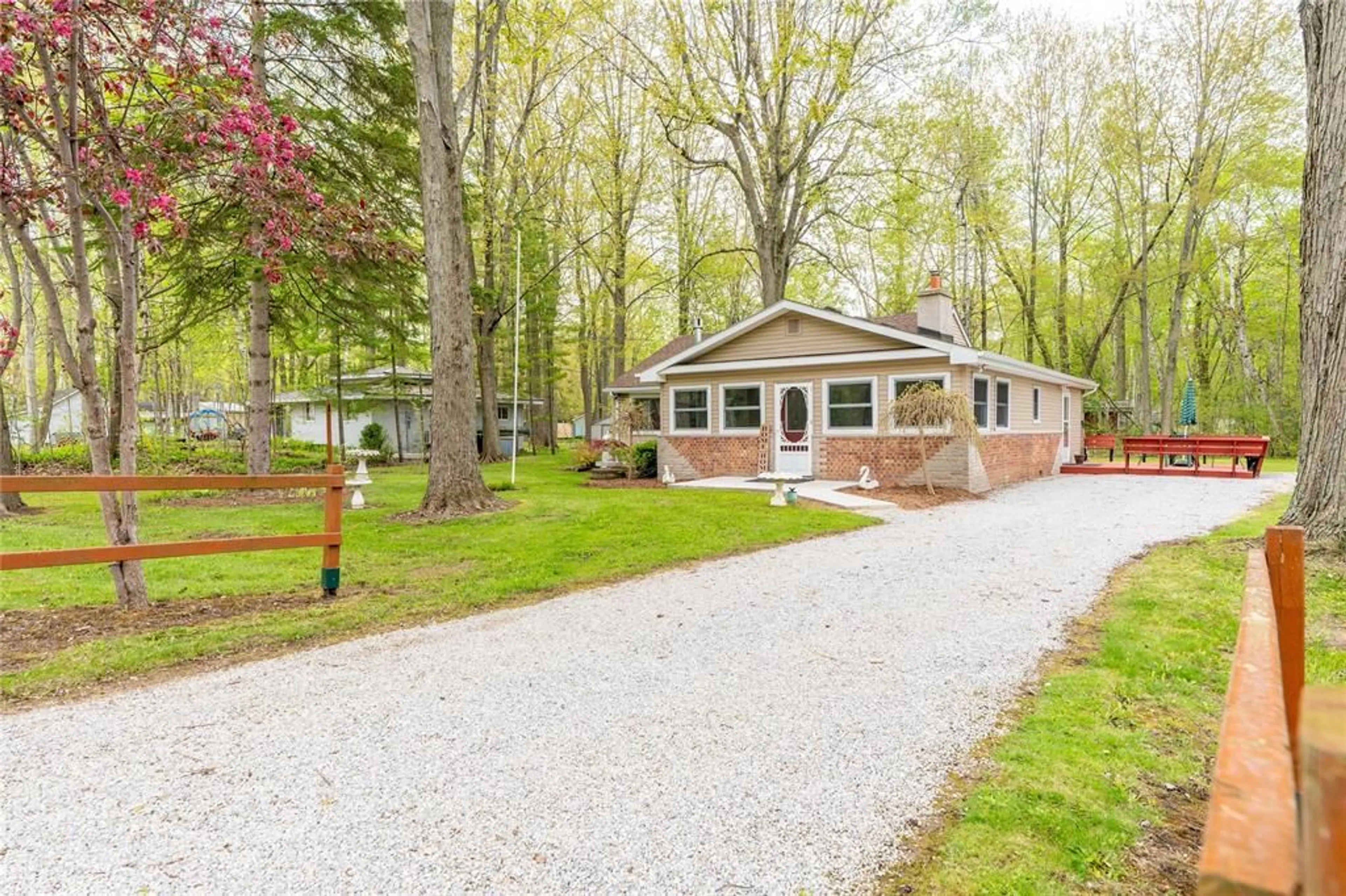 Unknown for 6085 DANBEA Lane, Lambton Shores Ontario N0N 1J1