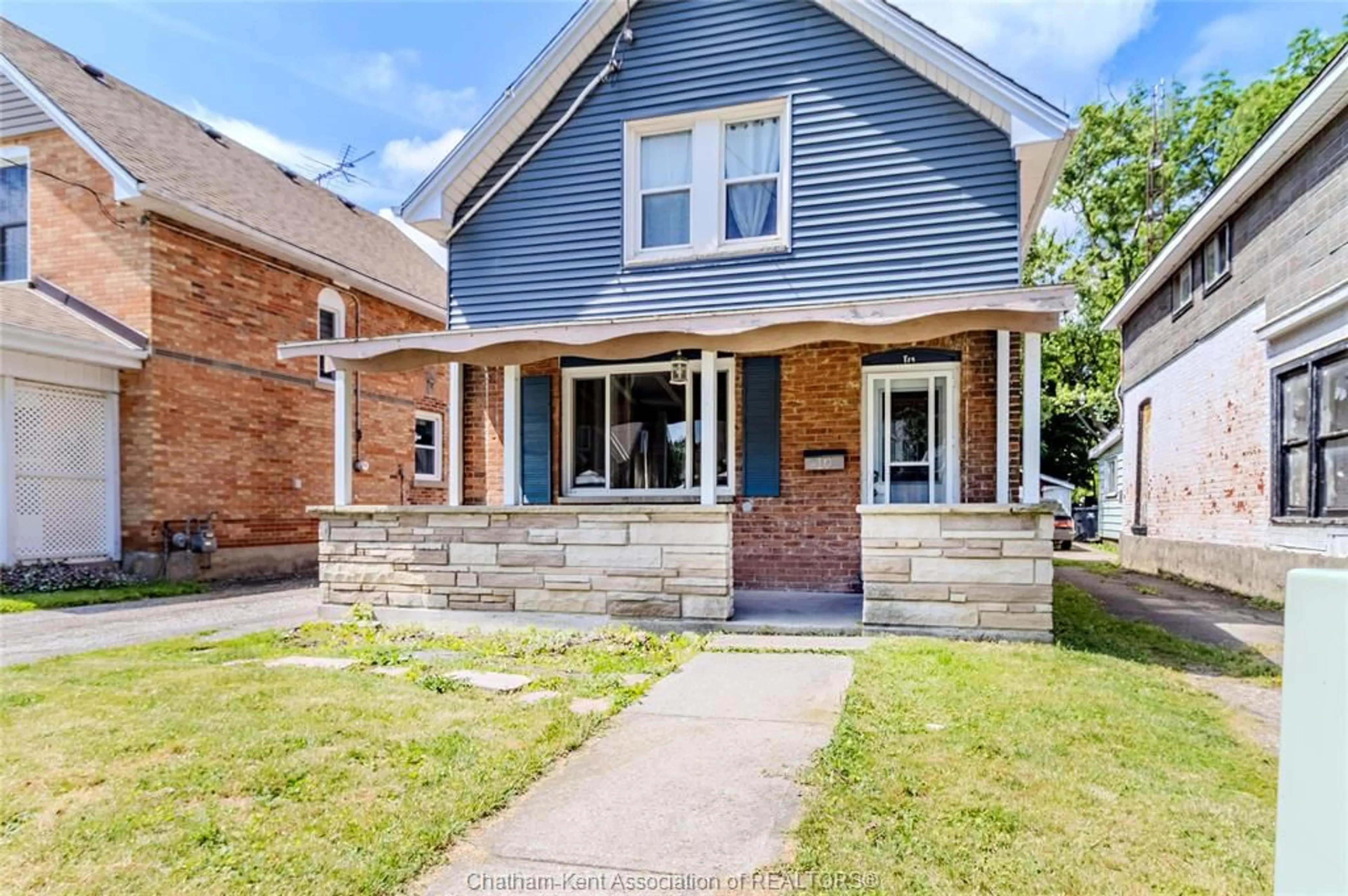 Home with brick exterior material, street for 10 DELAWARE Ave, Chatham Ontario N7L 2W2