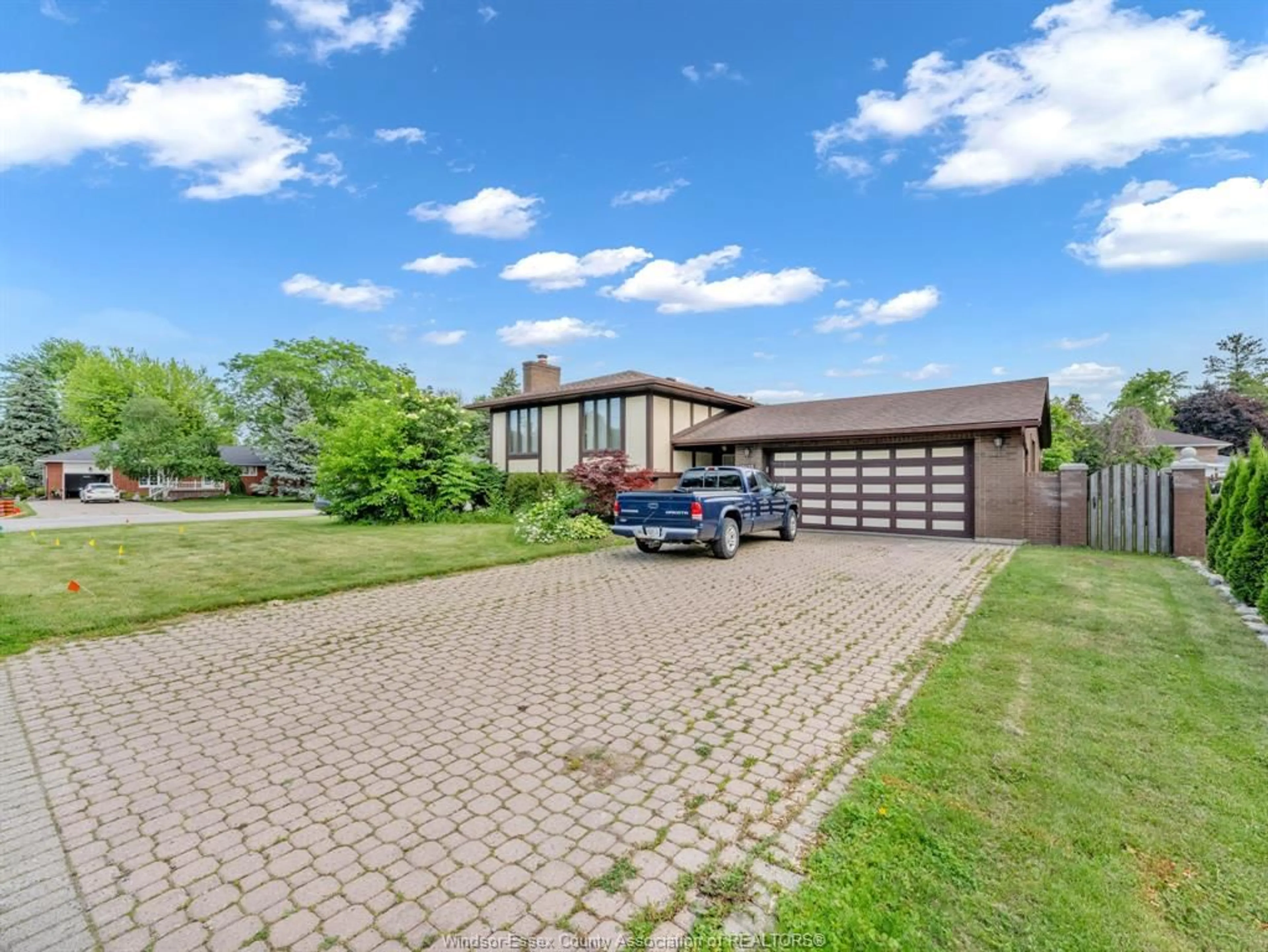 A pic from outside/outdoor area/front of a property/back of a property/a pic from drone, street for 12135 INTERSECTION Rd, Tecumseh Ontario N8N 1R4