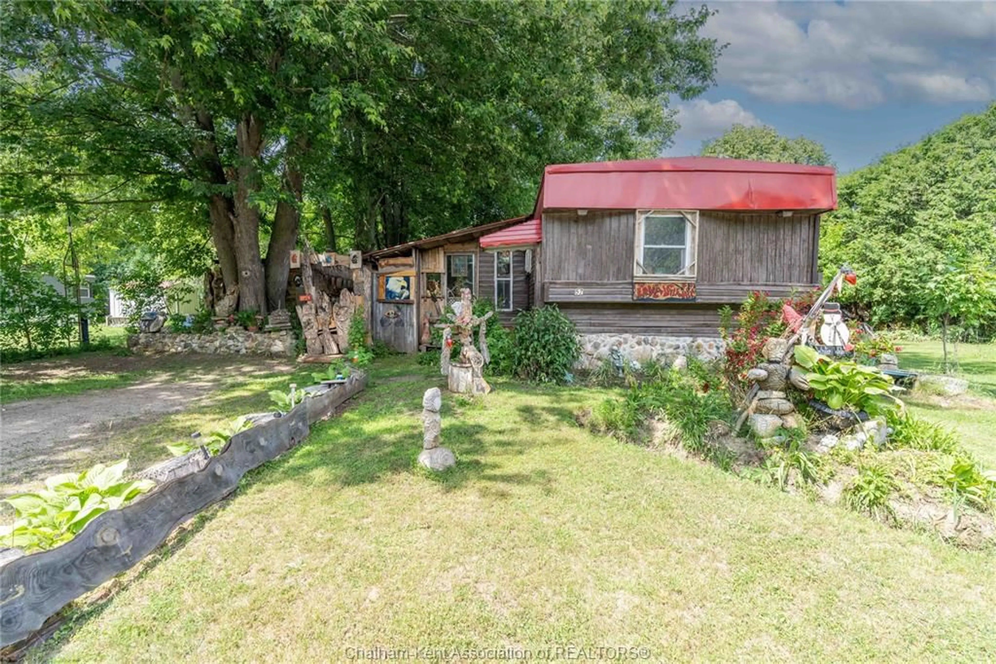 Shed for 29338 Jane Rd #52, Thamesville Ontario N0P 2K0